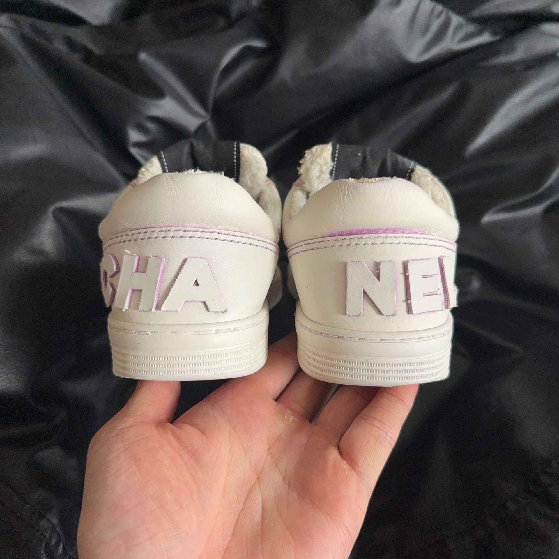 Chanel Chanel White Lowtop Sneakers 35 Women Size US 5 / IT 35 - 3 Thumbnail