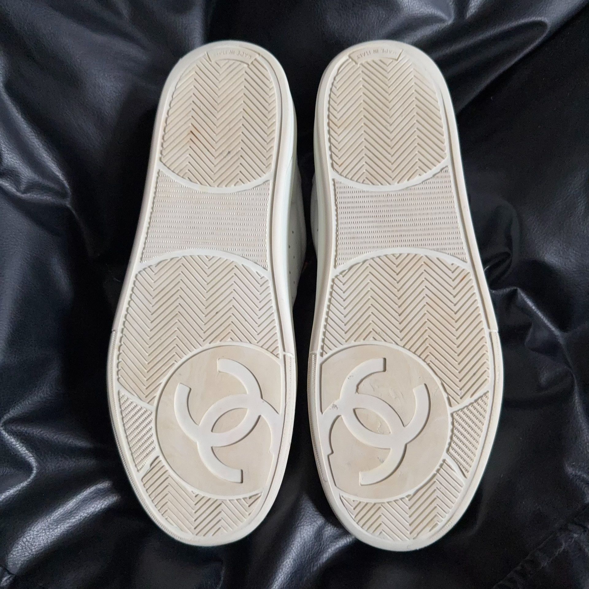 Chanel Chanel White Lowtop Sneakers 41 Men Size US 8.5 / EU 41-42 - 4 Thumbnail