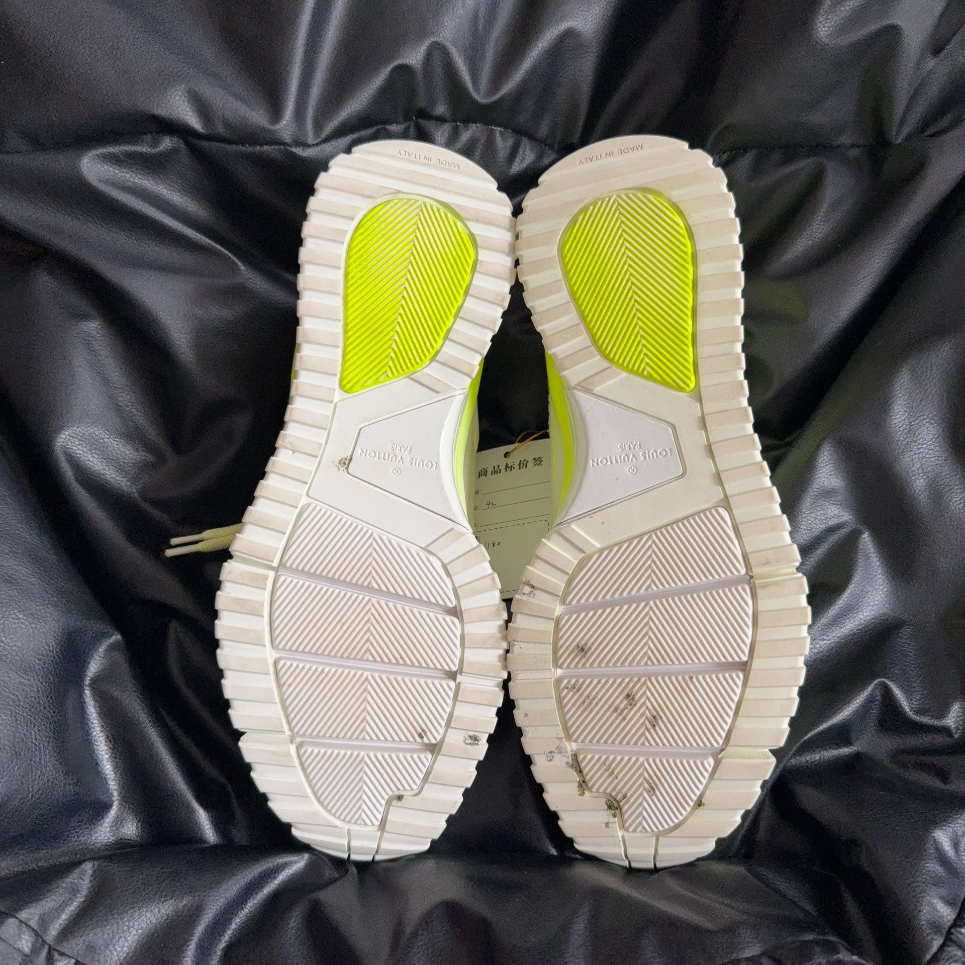 Louis Vuitton Louis Vuitton Yellow Lowtop Sneakers 8 Men Size US 8 / EU 41 - 4 Thumbnail