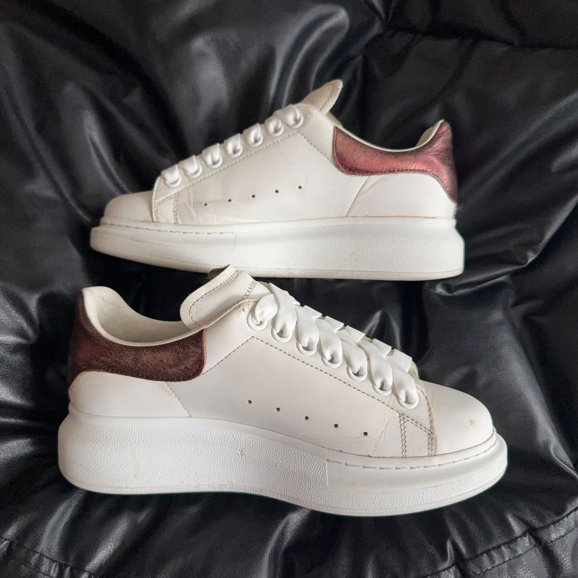 Alexander McQueen Alexander McQueen Red Lowtop Sneakers 37.5 Women Size US 6.5 / IT 36.5 - 6 Thumbnail