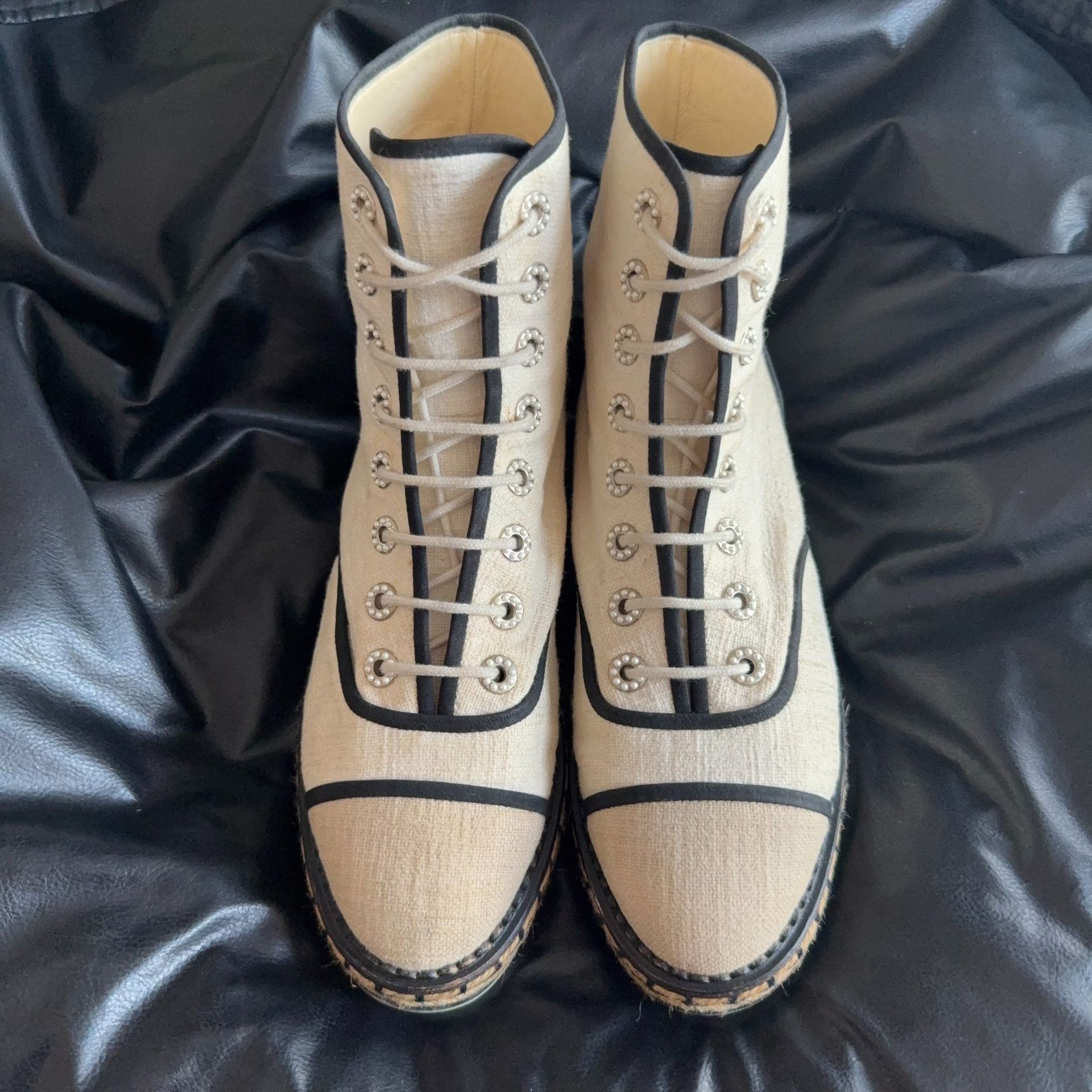 Chanel Chanel Knit Hitop Sneakers 38.5 Women Size US 7.5 / IT 37.5 - 2 Thumbnail