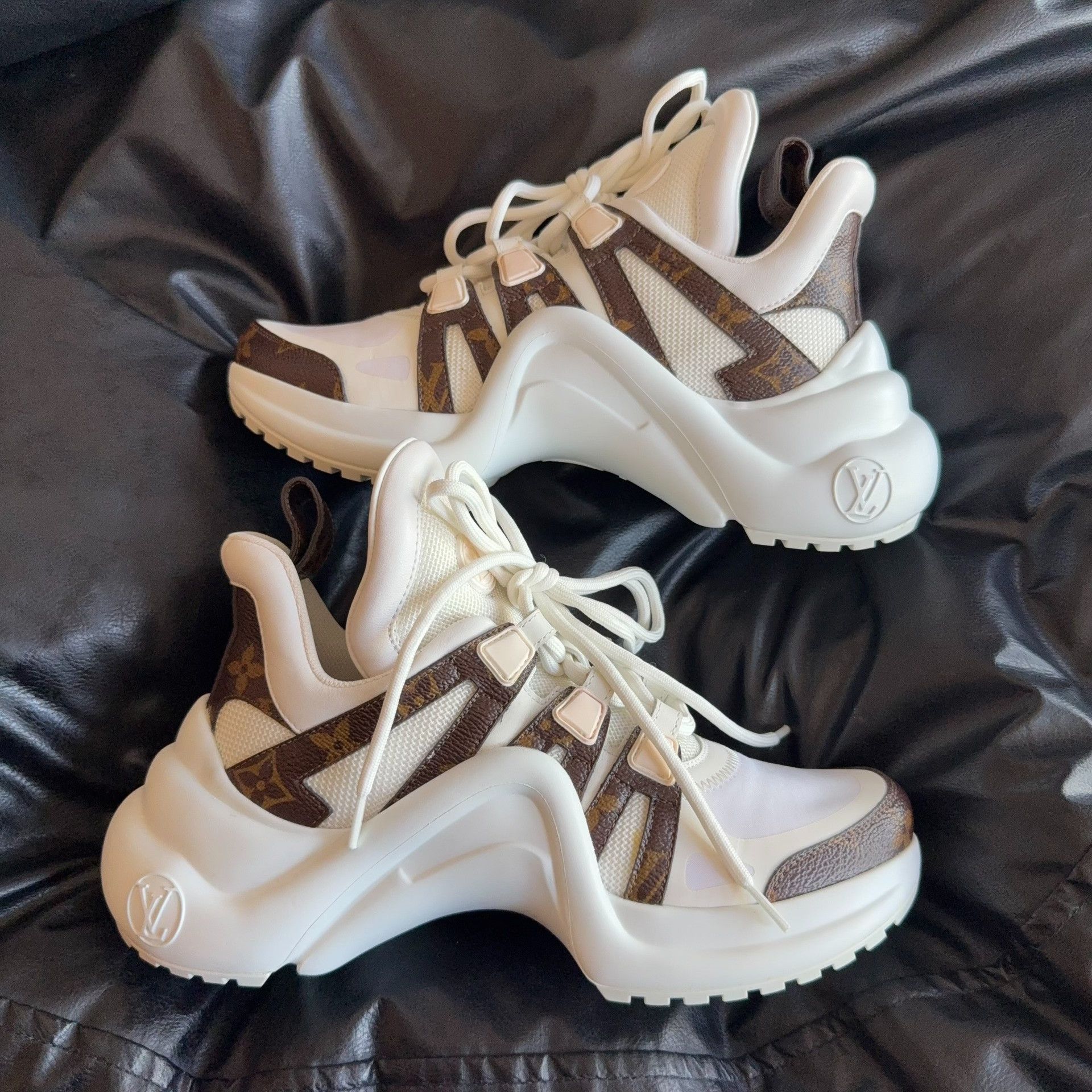 Louis Vuitton Louis Vuitton Lowtop Sneakers 36 Women Size US 6 / IT 36 - 5 Thumbnail