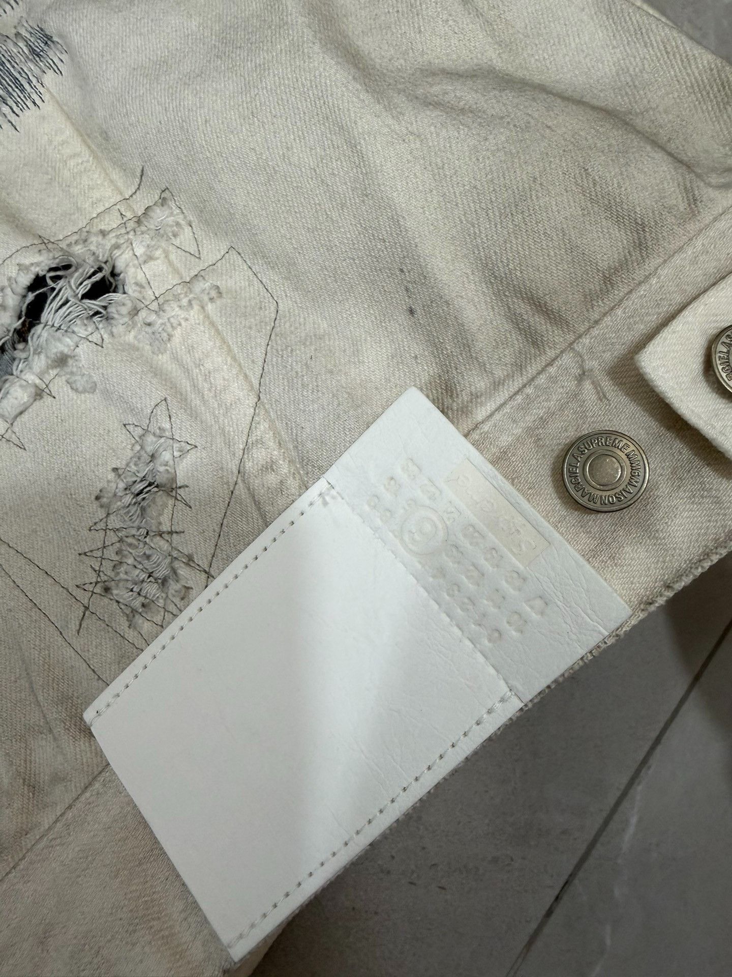 MM6 Supreme x MM6 Distressed Selvedge Denim Jacket Size US L / EU 52-54 / 3 - 8 Thumbnail