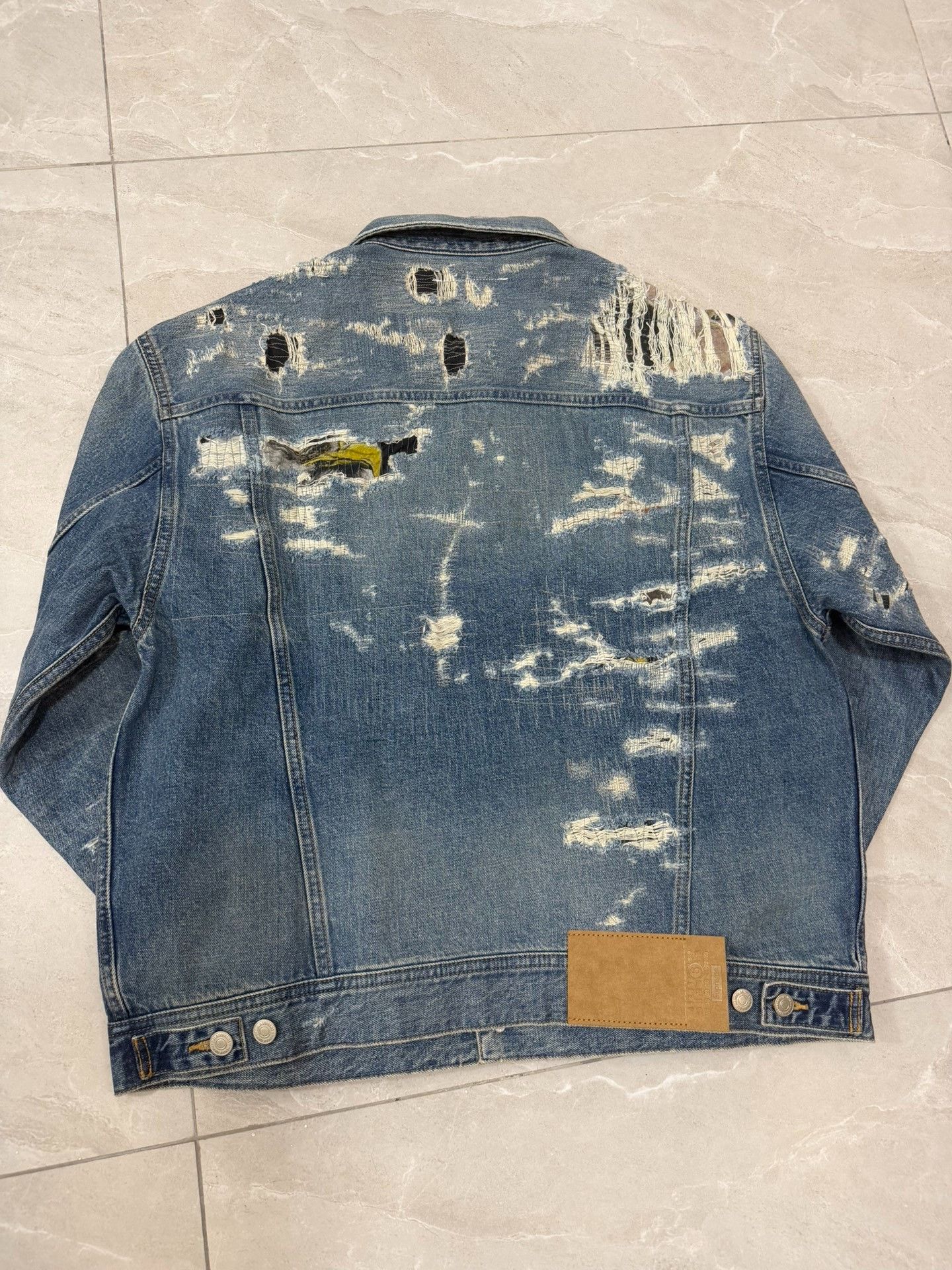 MM6 Supreme x MM6 Distressed Selvedge Denim Trucker Jacket Size US M / EU 48-50 / 2 - 8 Thumbnail