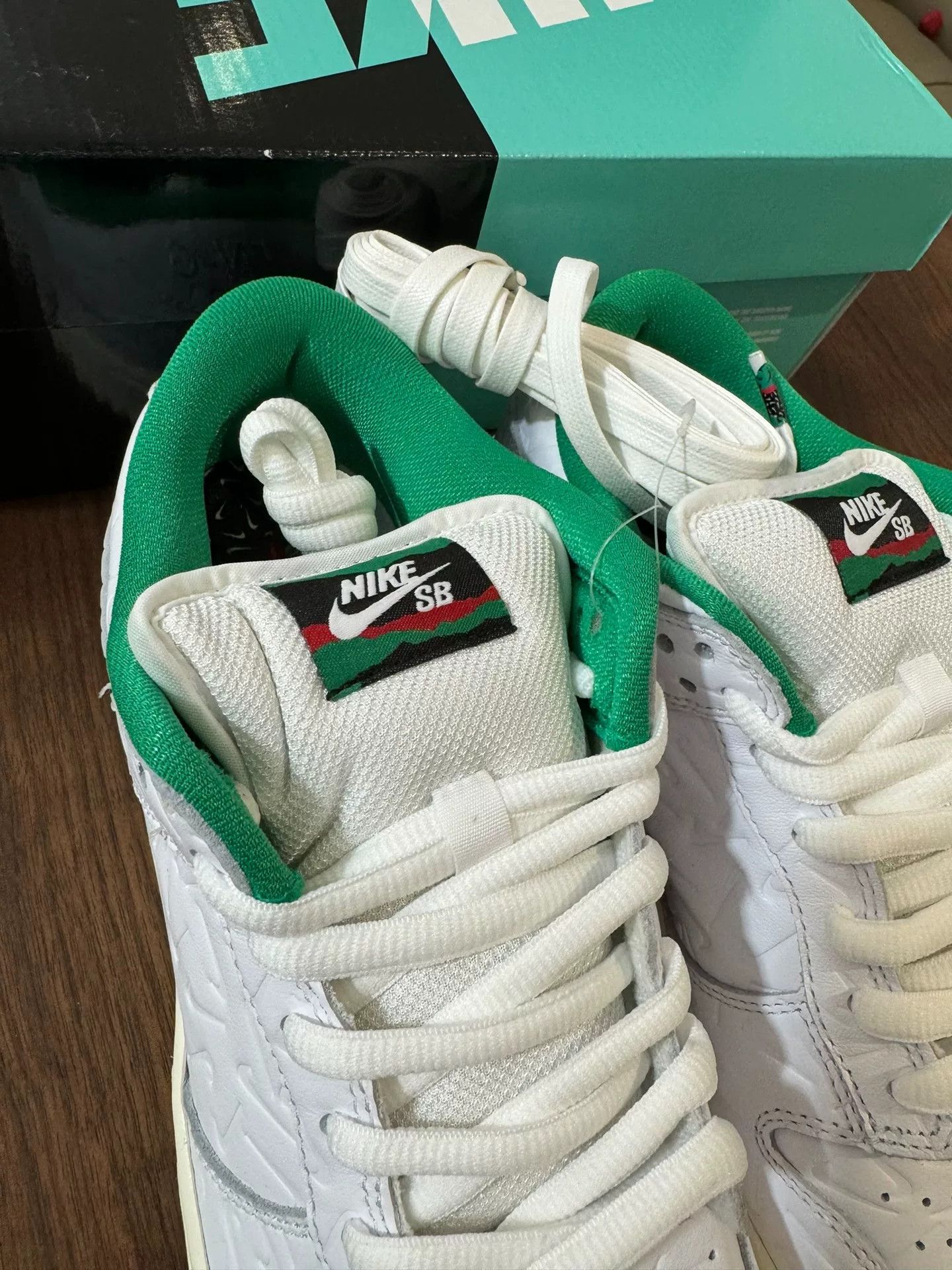 Nike SB Nike Dunk SB Low White Green Size US 8 / EU 41 - 3 Thumbnail