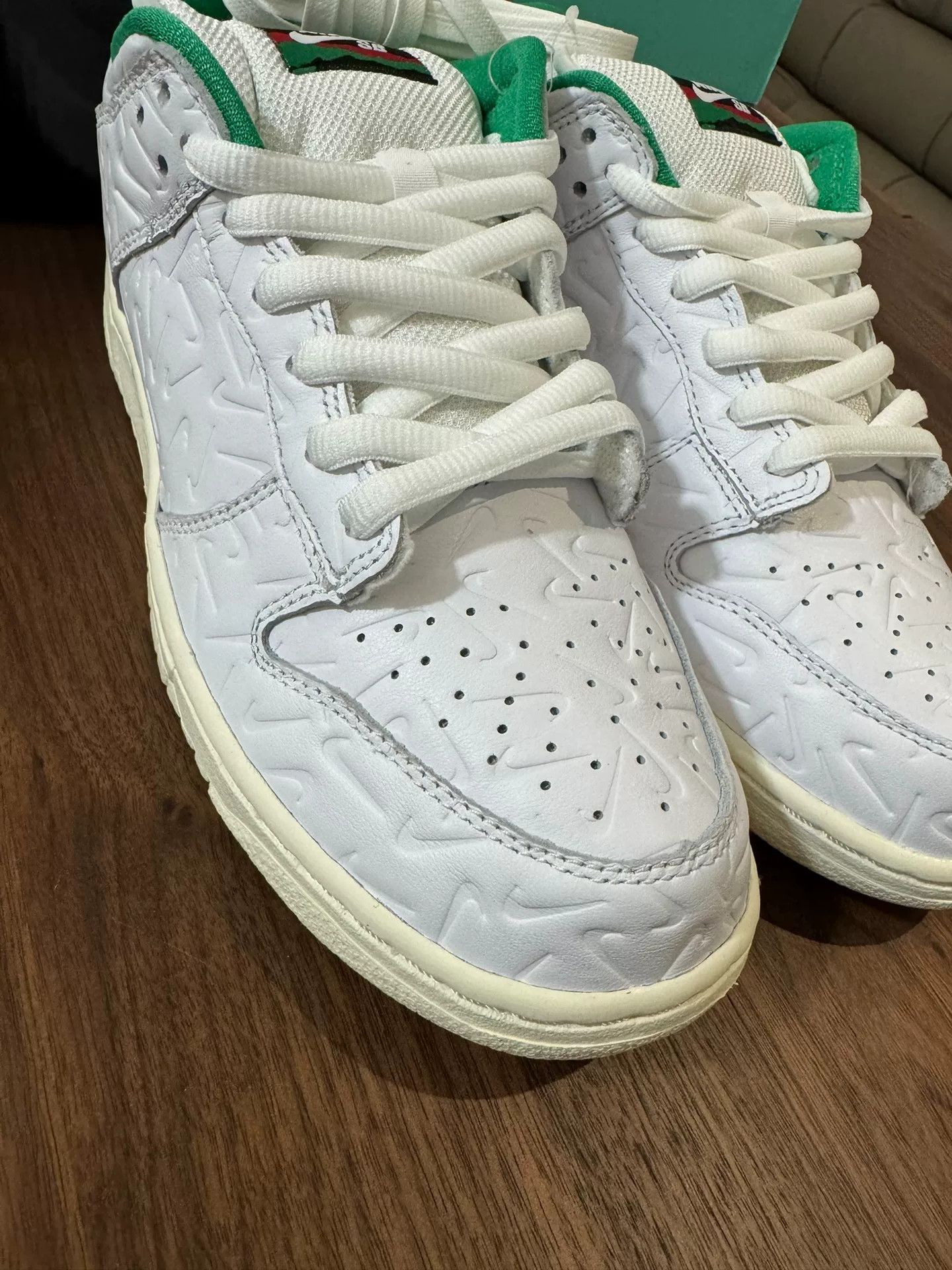 Nike SB Nike Dunk SB Low White Green Size US 8 / EU 41 - 2 Thumbnail
