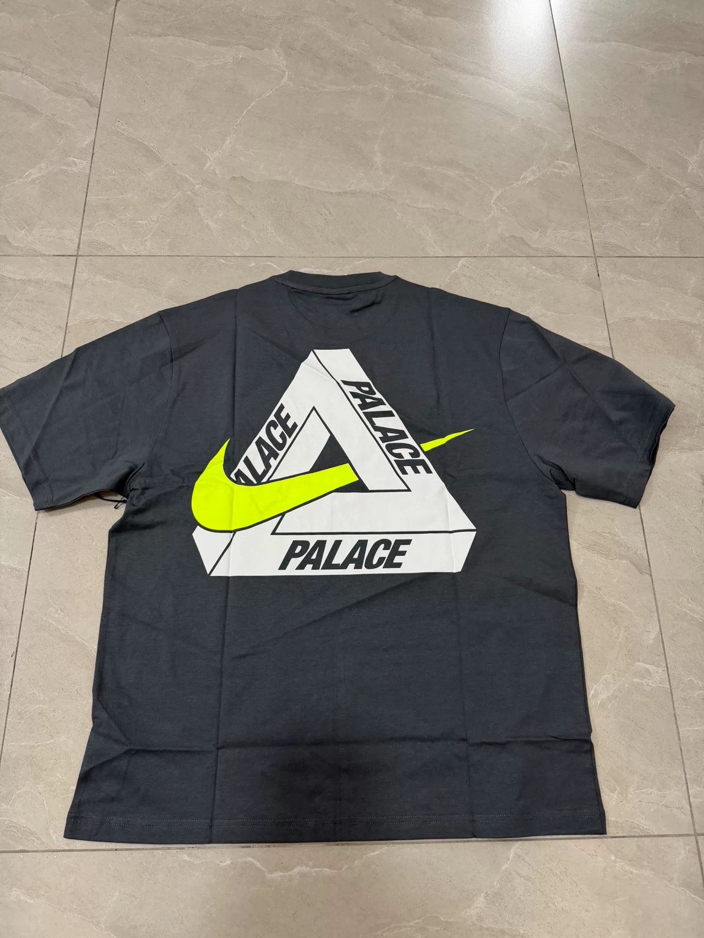 Palace PALACE x Nike TRI SWOOSH T-SHIRT Size US XL / EU 56 / 4 - 3 Thumbnail