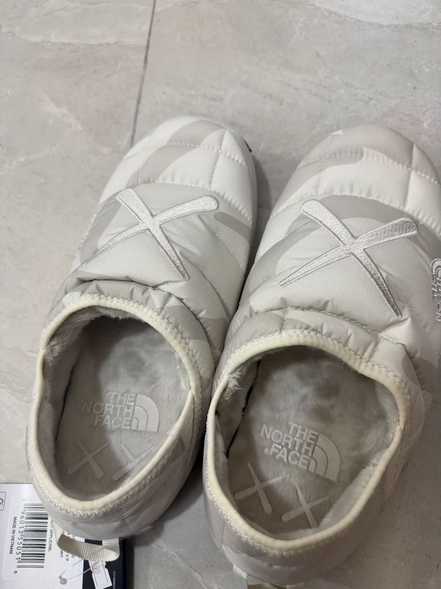 Kaws KAWS x The North Face Thermoball Traction Shoes Size US 9 / EU 42 - 7 Thumbnail