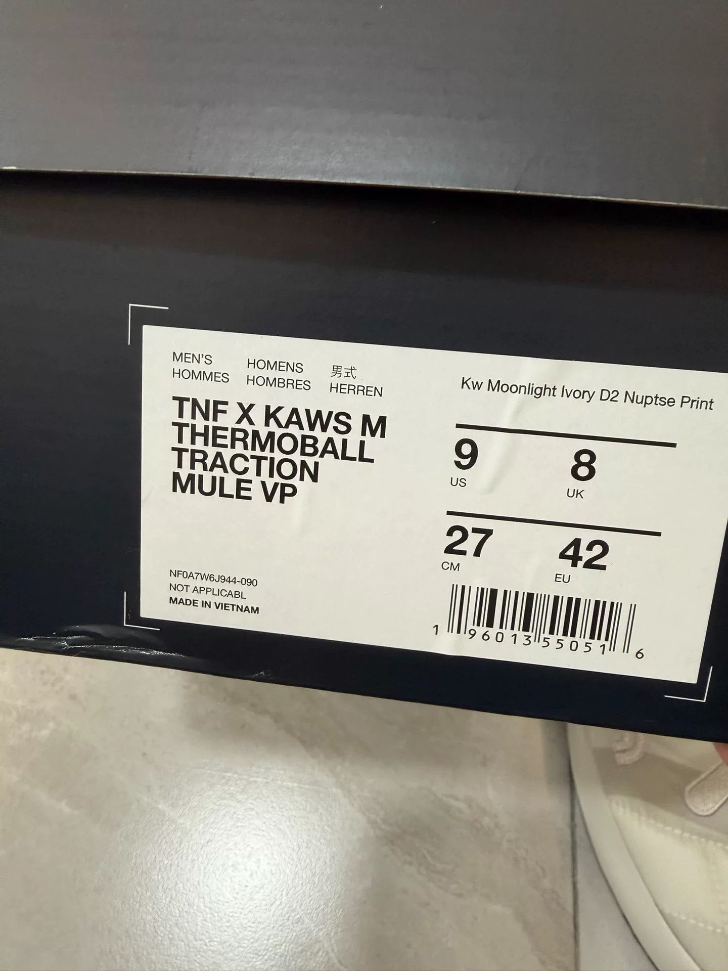 Kaws KAWS x The North Face Thermoball Traction Shoes Size US 9 / EU 42 - 2 Thumbnail