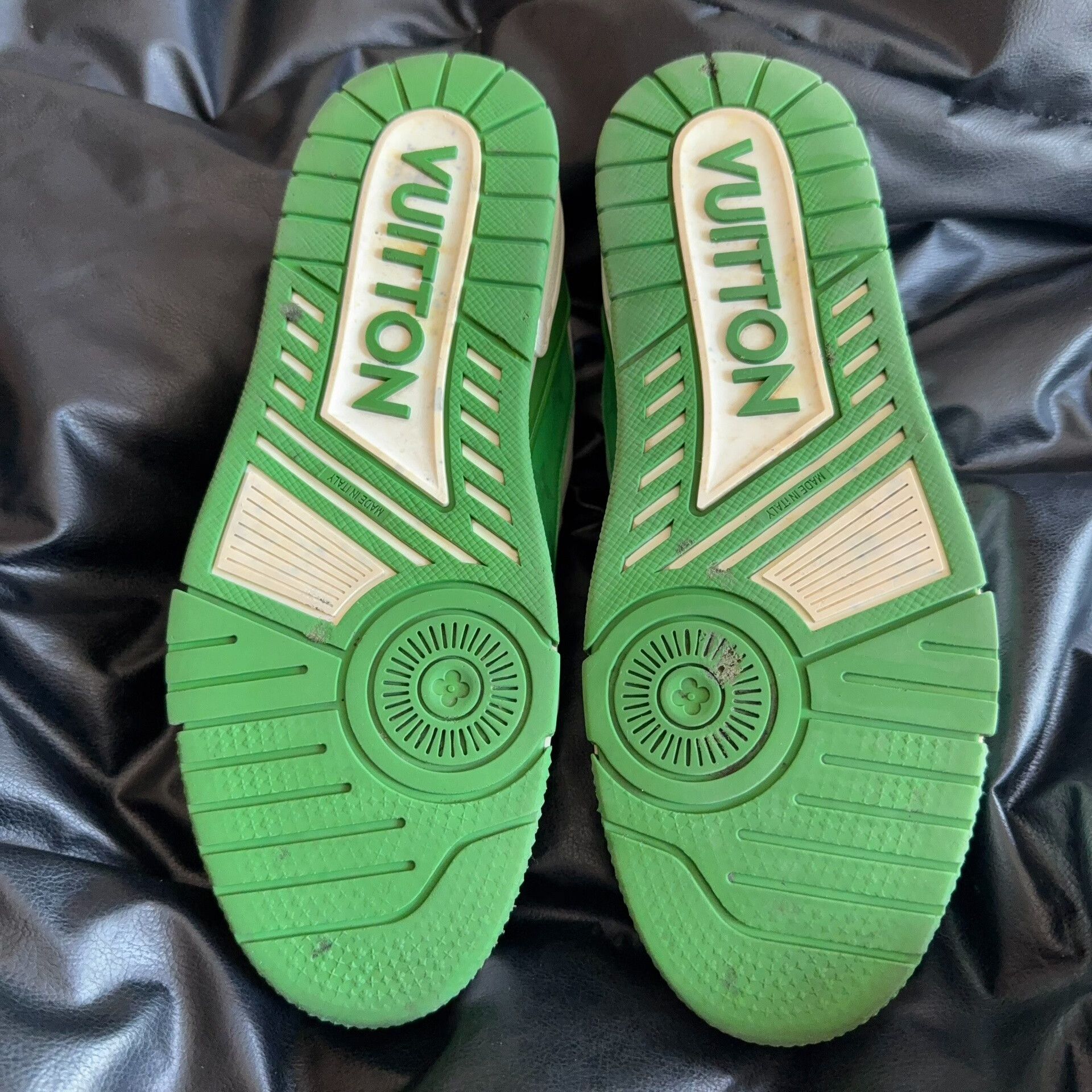 Louis Vuitton Louis Vuitton Training Green Lowtop Sneakers 7.5 Men Size US 7.5 / EU 40-41 - 4 Thumbnail