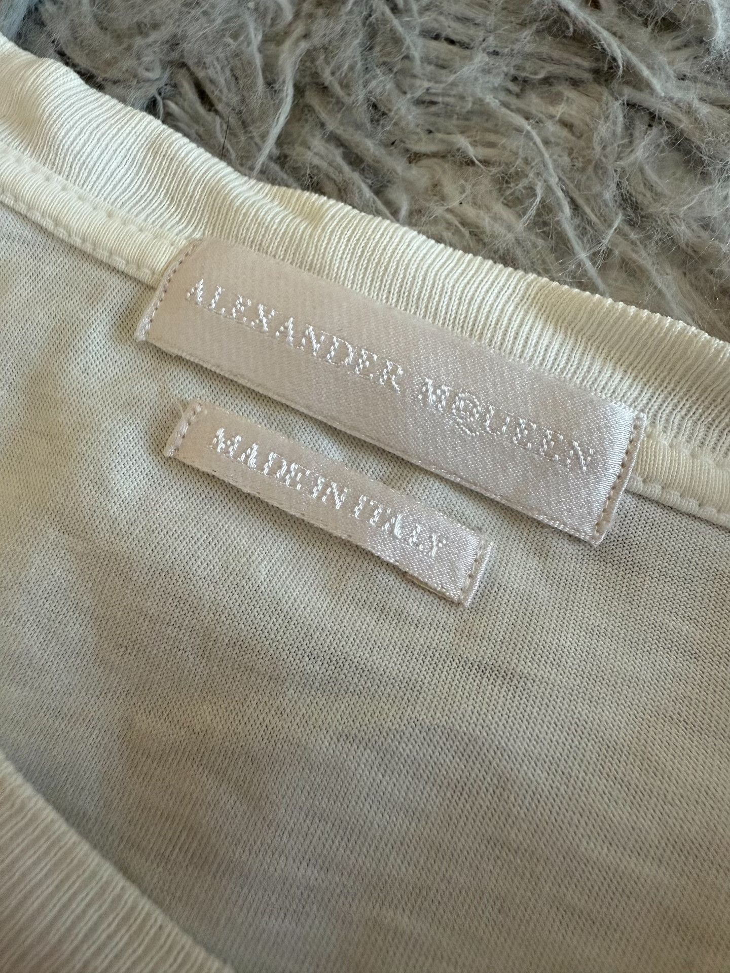 Alexander McQueen Alexander McQueen White T-Shirt S Women Size S / US 4 / IT 40 - 3 Thumbnail