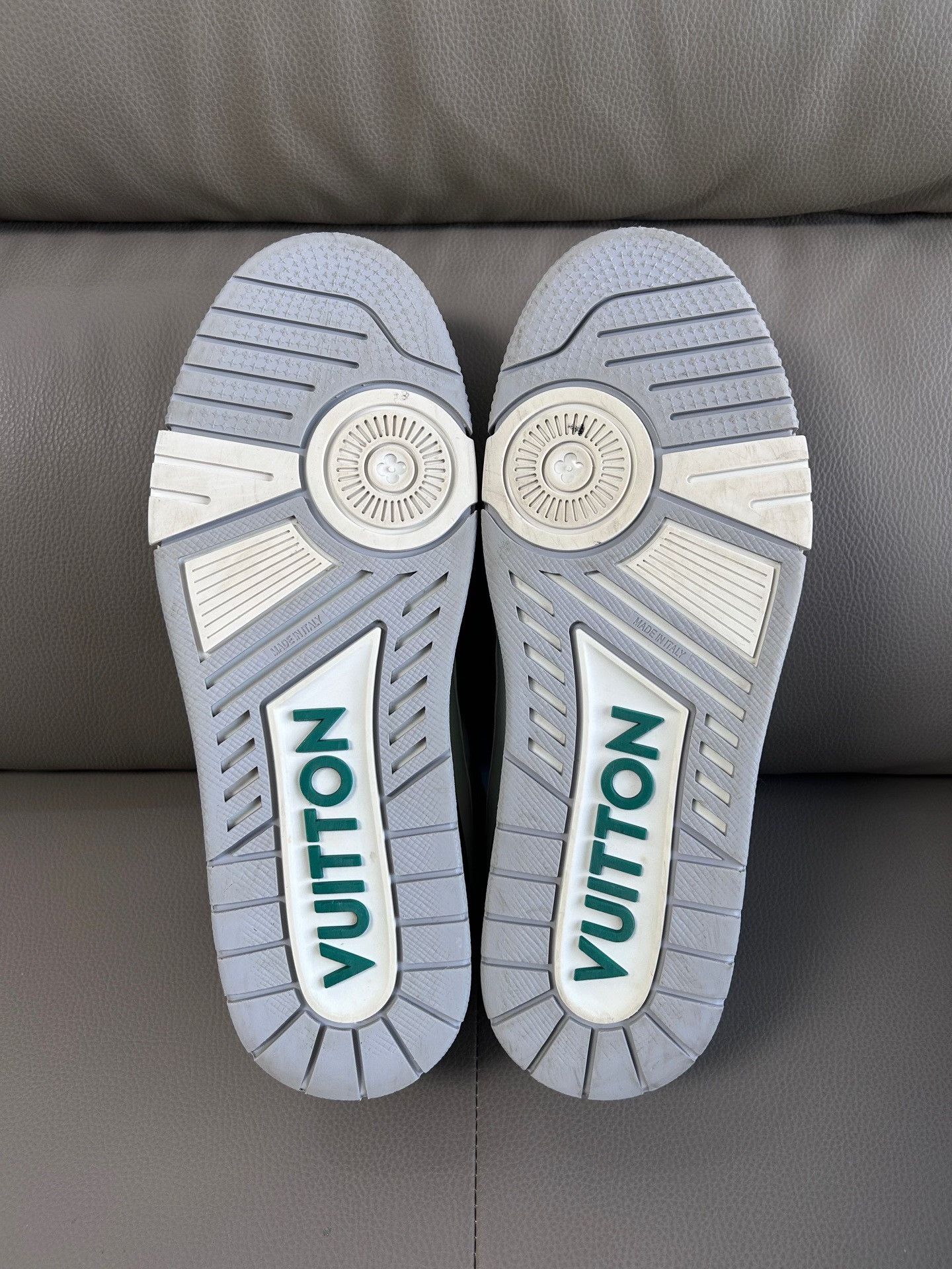 Louis Vuitton Louis Vuitton Training Green Lowtop Sneakers 41 Men Size US 8.5 / EU 41-42 - 4 Thumbnail