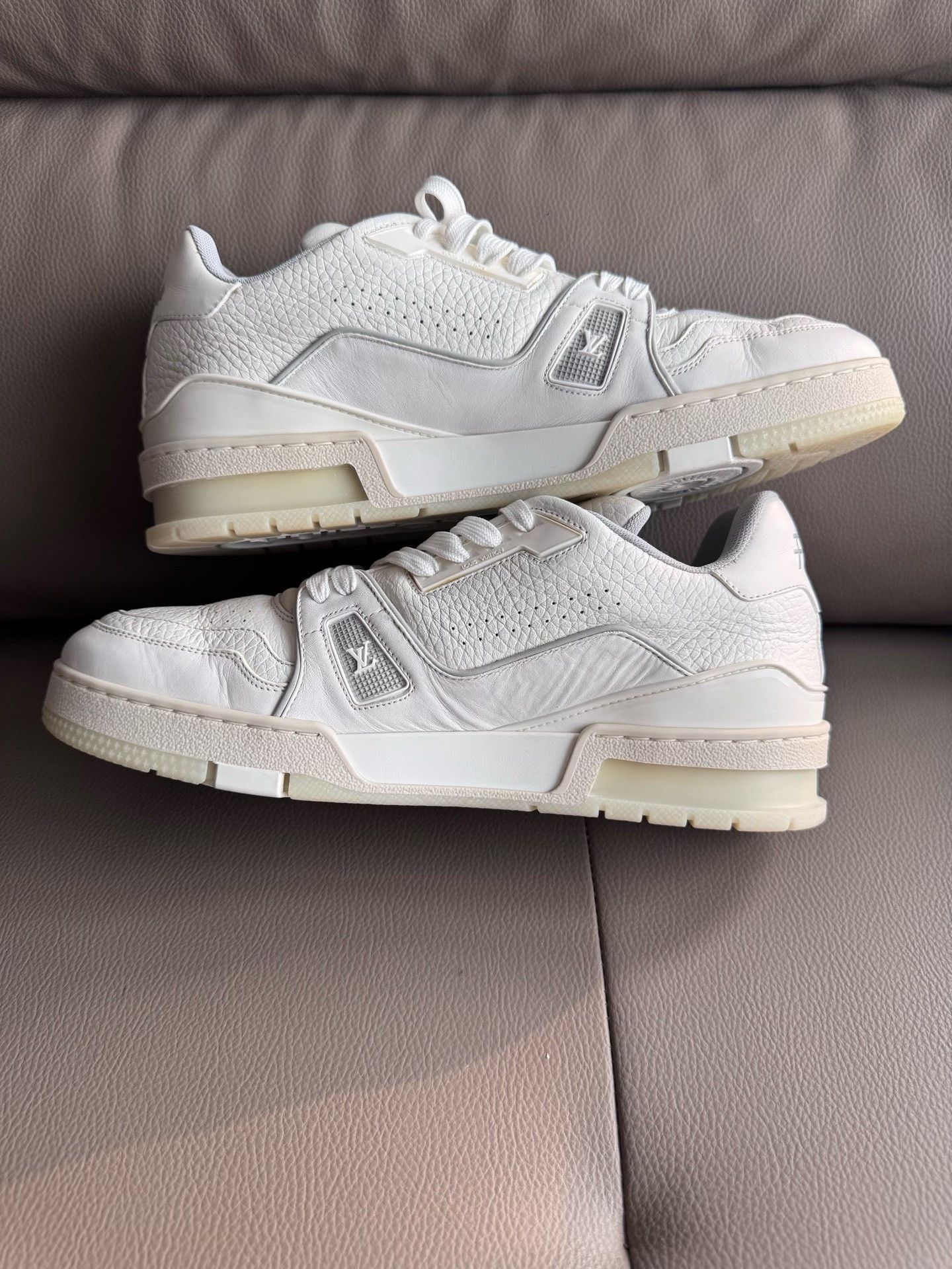 Louis Vuitton Louis Vuitton Training White Lowtop Sneakers 7 Men Size US 7 / EU 40 - 5 Thumbnail