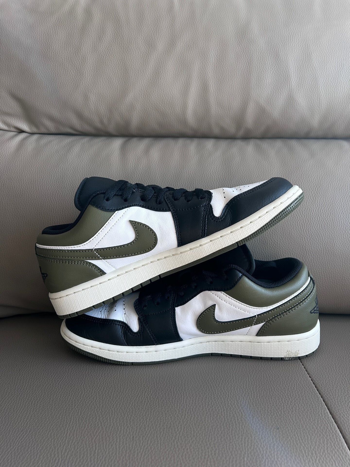 Nike Nike Green Lowtop Sneakers 42 Men Size US 9 / EU 42 - 6 Thumbnail