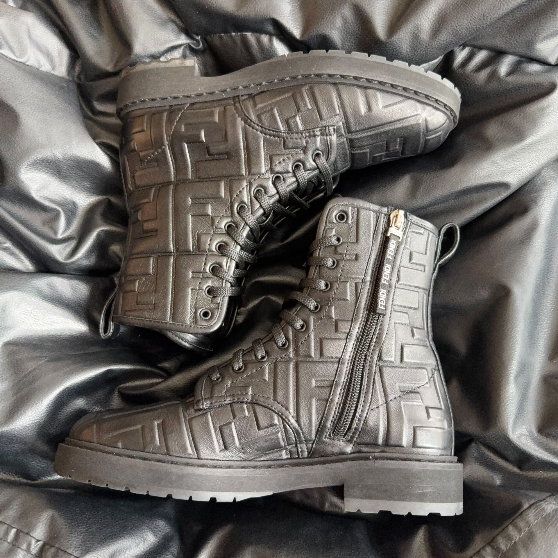 Fendi Fendi Leather Boots 36 Women Size US 6 / IT 36 - 6 Thumbnail