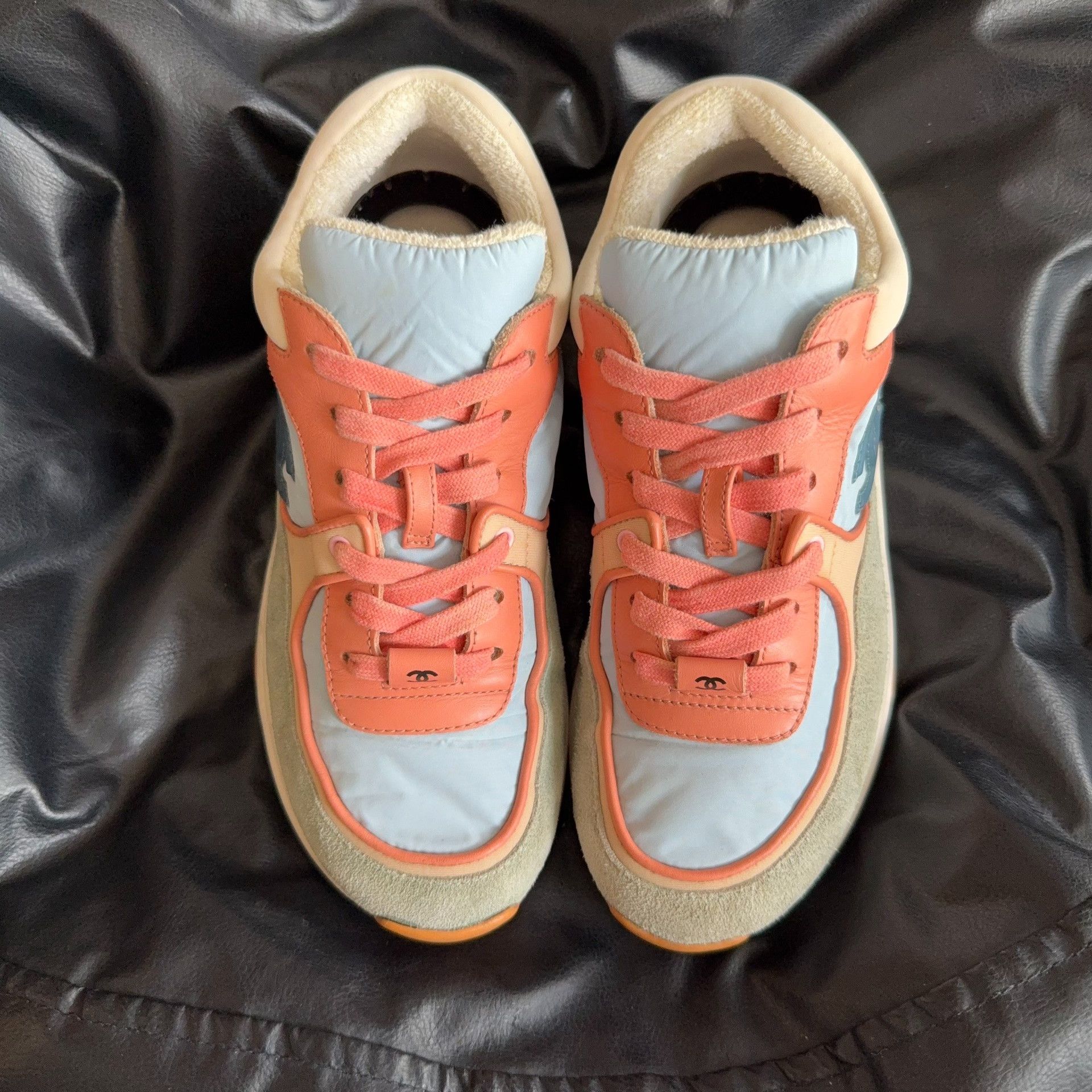 Chanel Chanel Suede Pink Lowtop Sneakers 36 Women Size US 6 / IT 36 - 2 Thumbnail