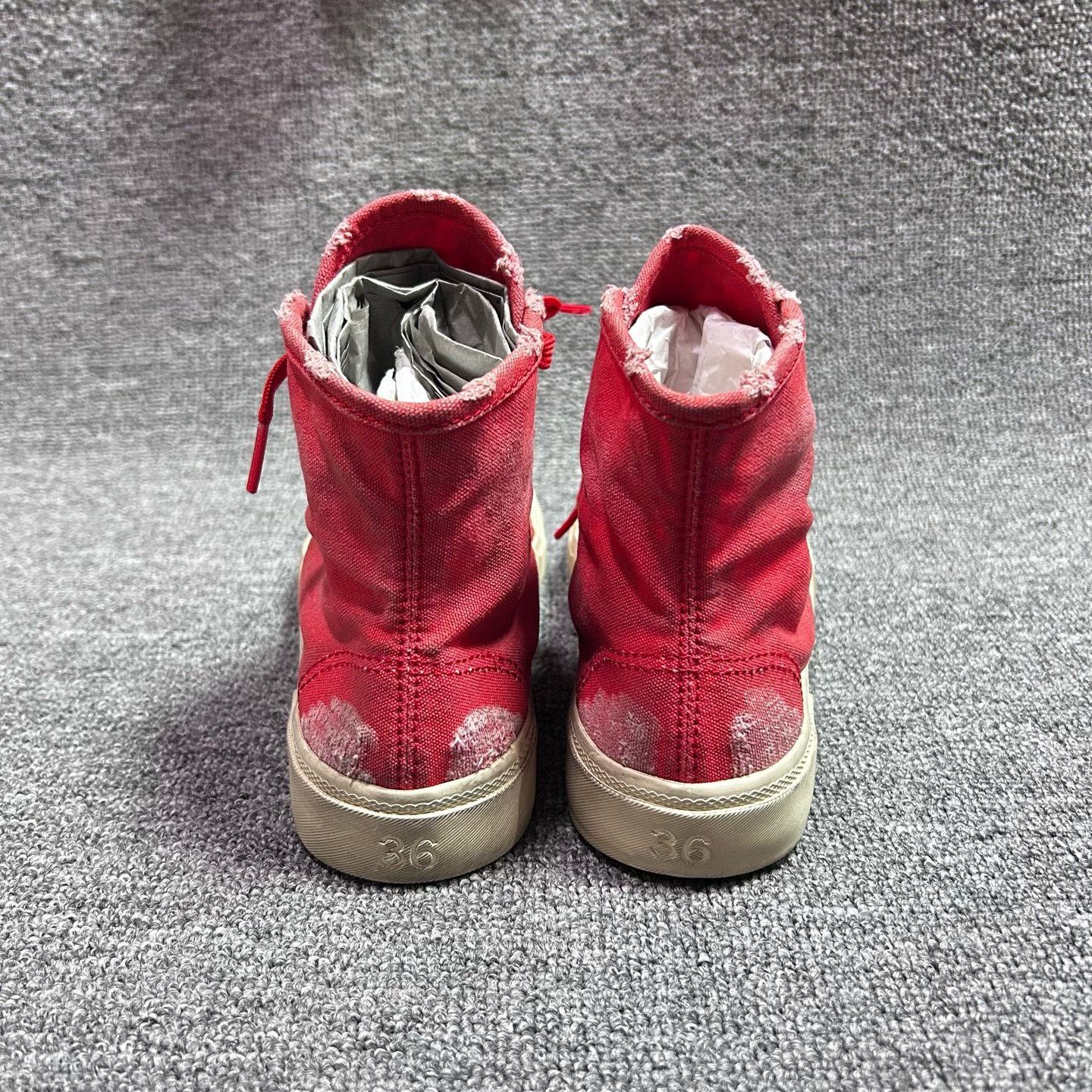 Balenciaga Balenciaga Distressed Red Hitop Sneakers 36 Women Size US 6 / IT 36 - 6 Thumbnail