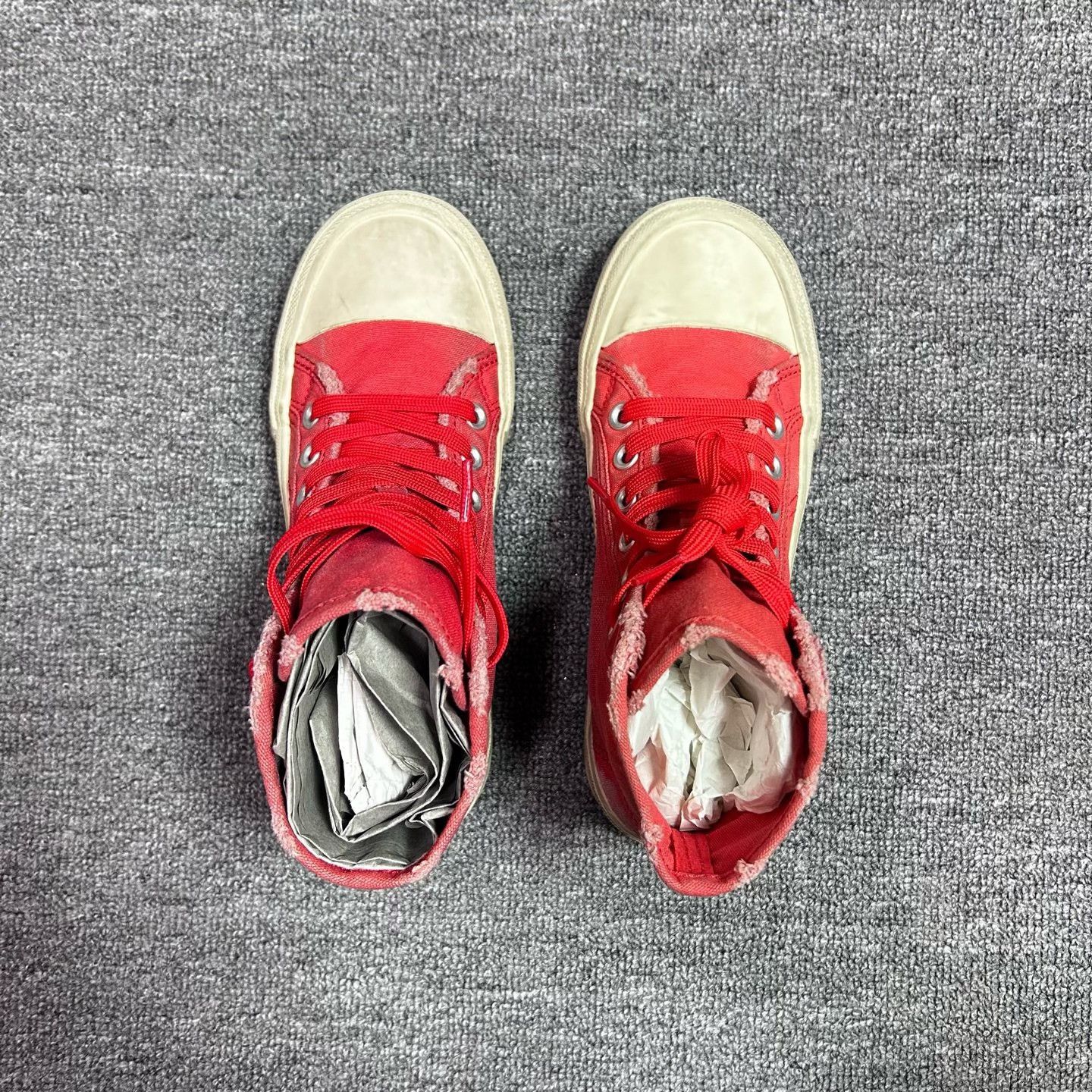 Balenciaga Balenciaga Distressed Red Hitop Sneakers 36 Women Size US 6 / IT 36 - 5 Thumbnail