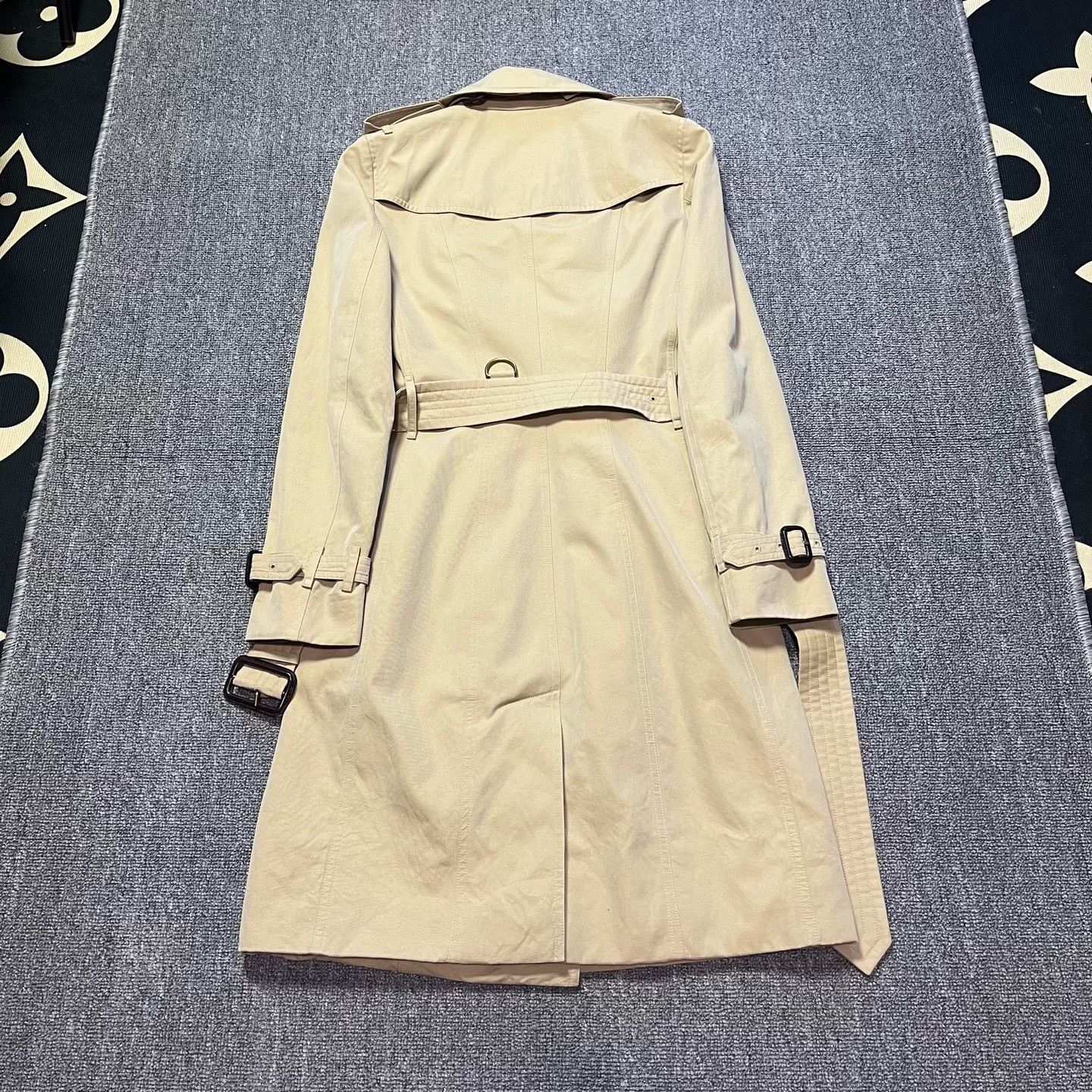 Burberry Burberry Beige Coat S Women Size S / US 4 / IT 40 - 2 Thumbnail