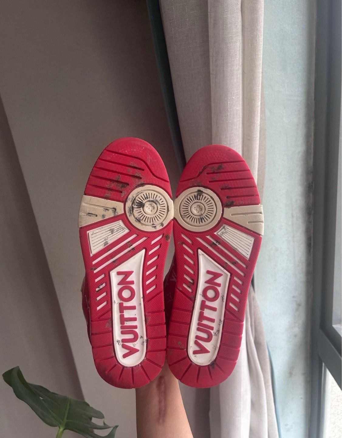 Louis Vuitton Louis Vuitton Training Red Lowtop Sneakers 38 Women Size US 7.5 / IT 37.5 - 4 Thumbnail