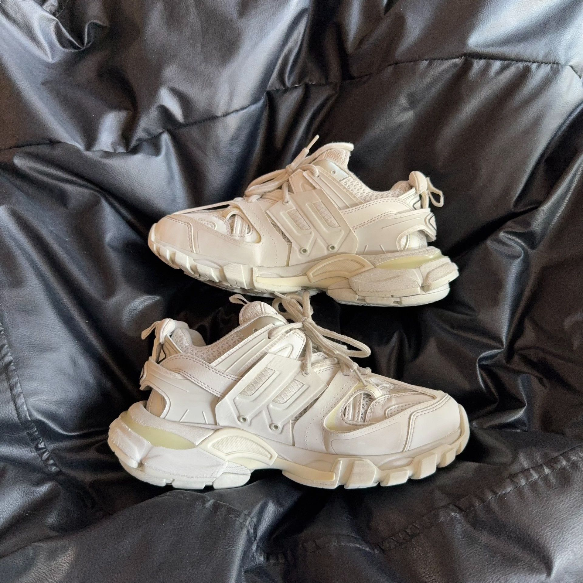 Balenciaga Balenciaga White Lowtop Sneakers 36 Women Size US 6 / IT 36 - 6 Thumbnail
