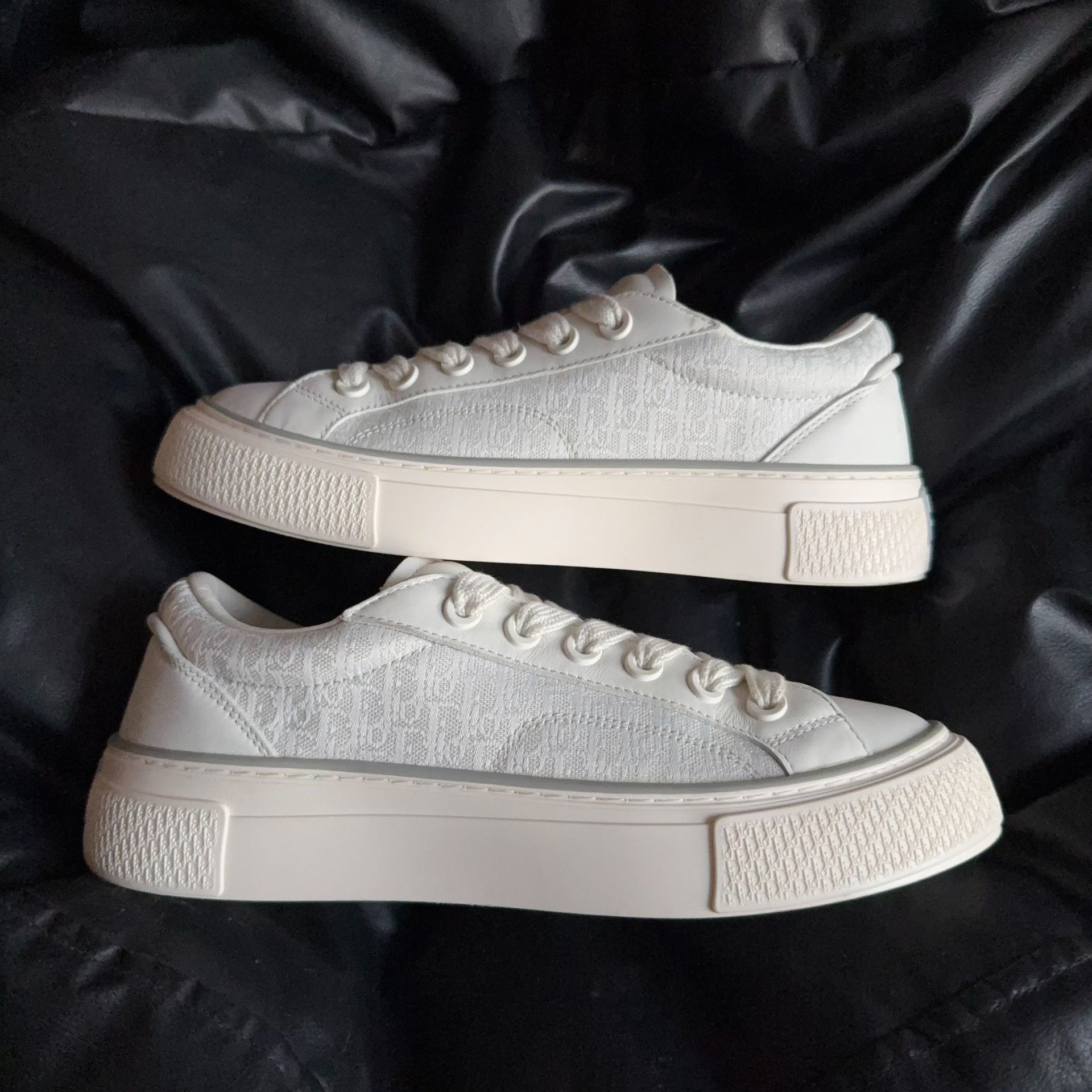 Dior Dior White Lowtop Sneakers 33 Men Size US 5 / EU 37 - 5 Thumbnail