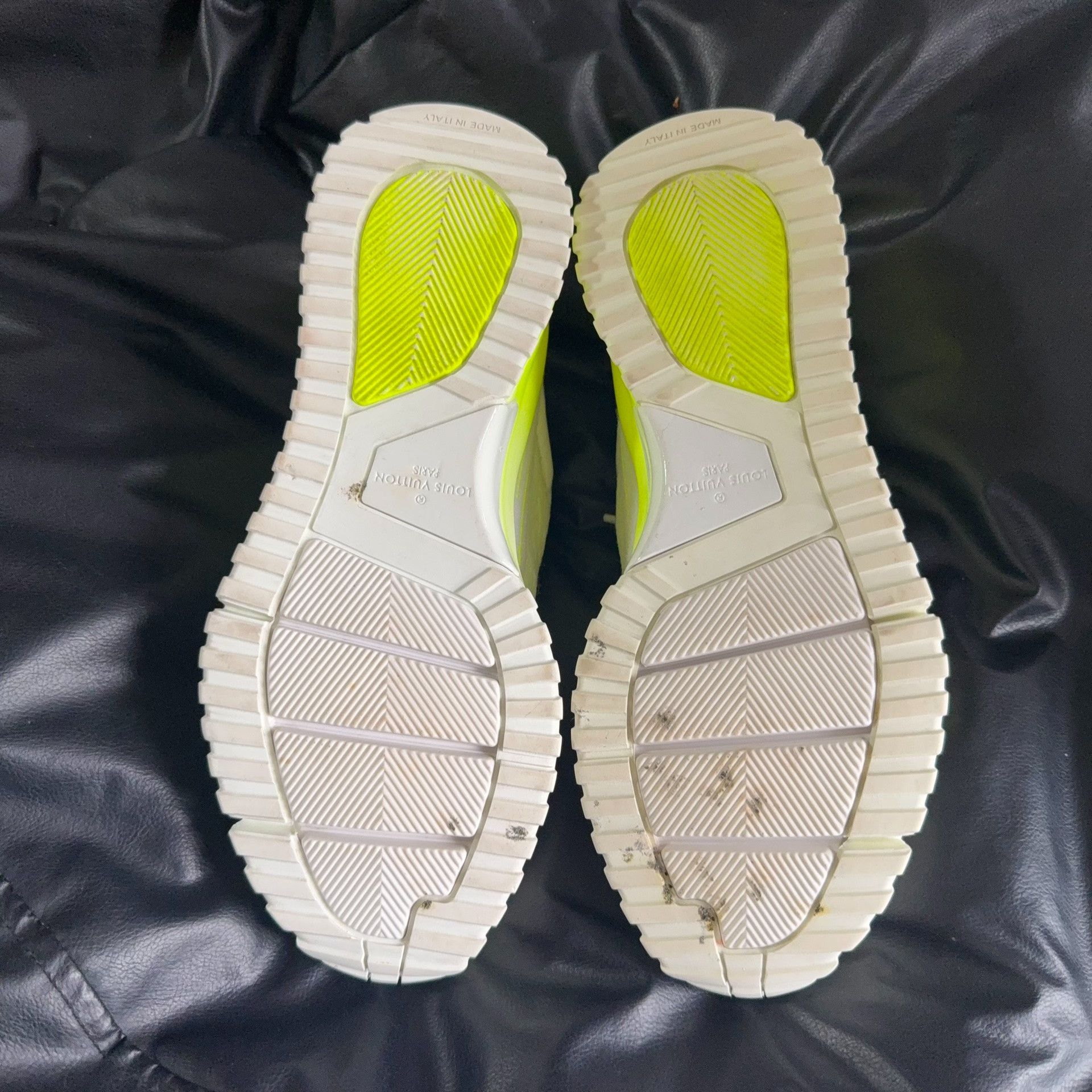Louis Vuitton Louis Vuitton Lowtop Sneakers 8 Men Size US 8 / EU 41 - 4 Thumbnail
