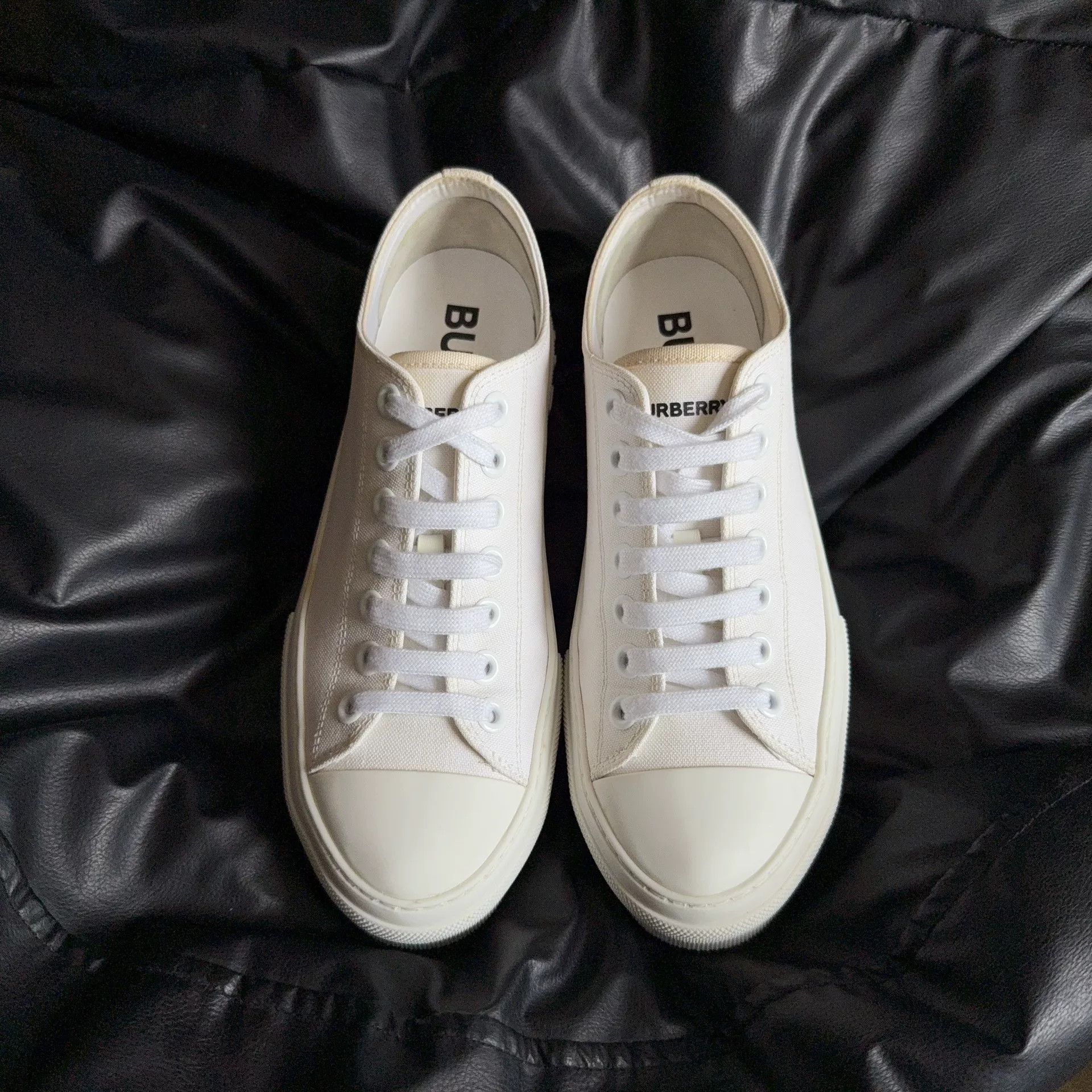 Burberry Burberry White Lowtop Sneakers 41.5 Men Size US 9 / EU 42 - 2 Thumbnail