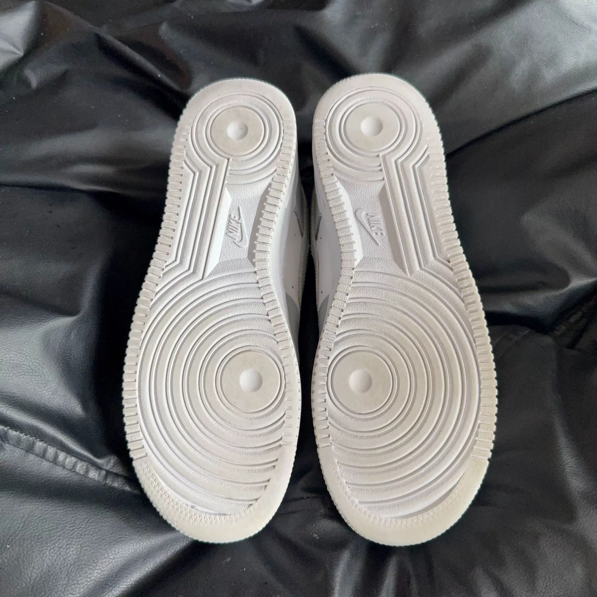Nike Nike White Lowtop Sneakers 43 Men Size US 10 / EU 43 - 4 Thumbnail
