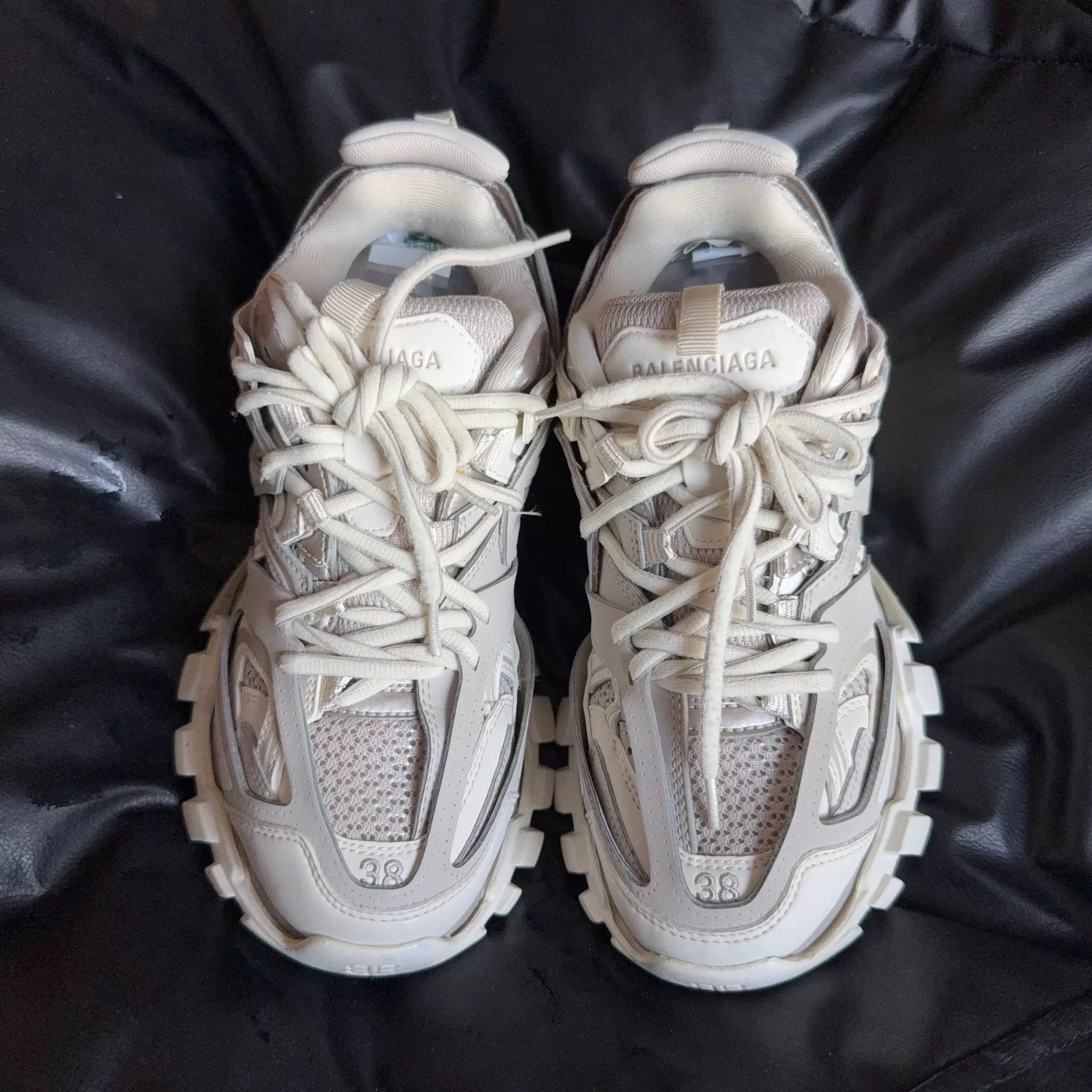 Balenciaga Balenciaga White Lowtop Sneakers 38 Women Size US 7.5 / IT 37.5 - 2 Thumbnail