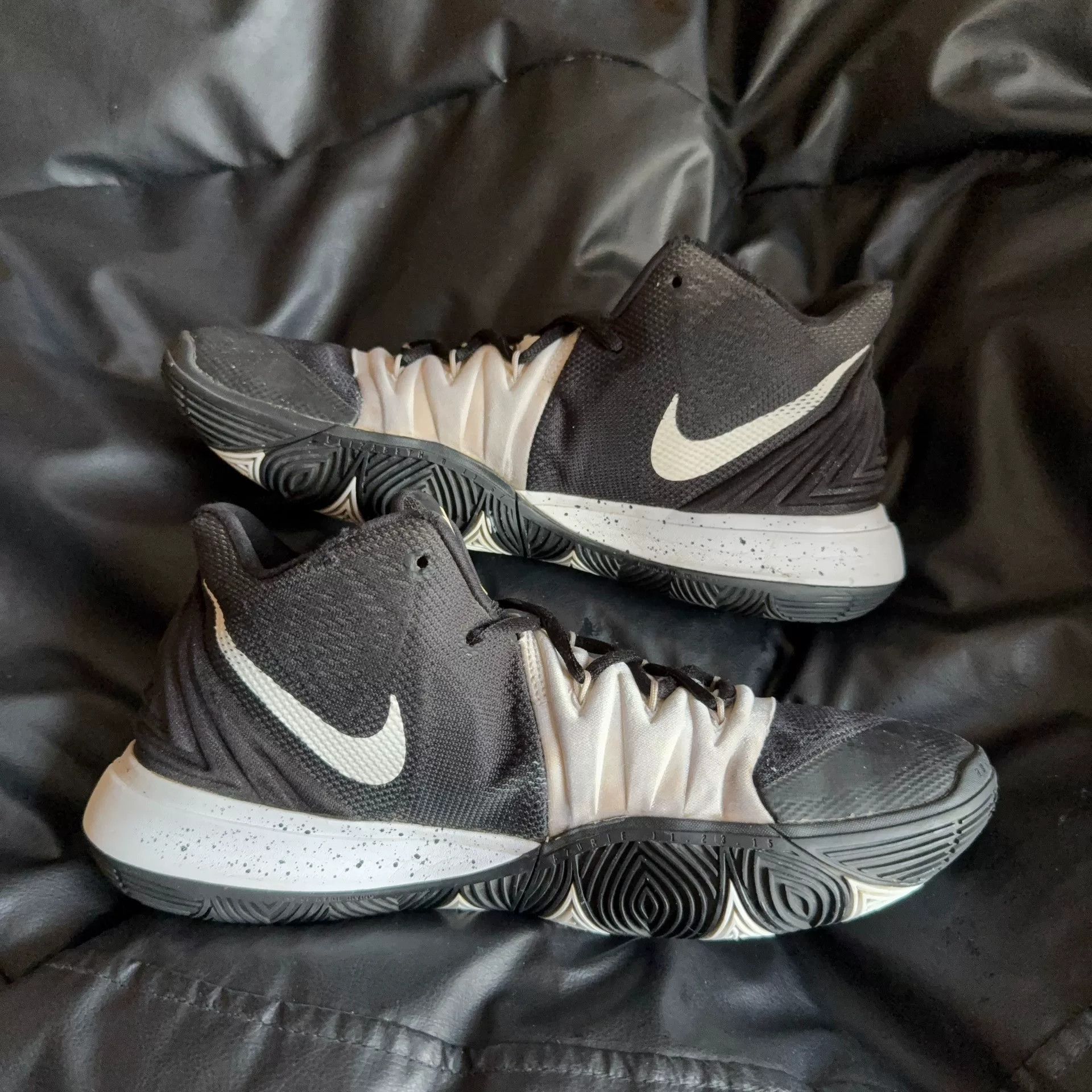 Nike Nike Black Lowtop Sneakers 44.5 Men Size US 11 / EU 44 - 6 Thumbnail