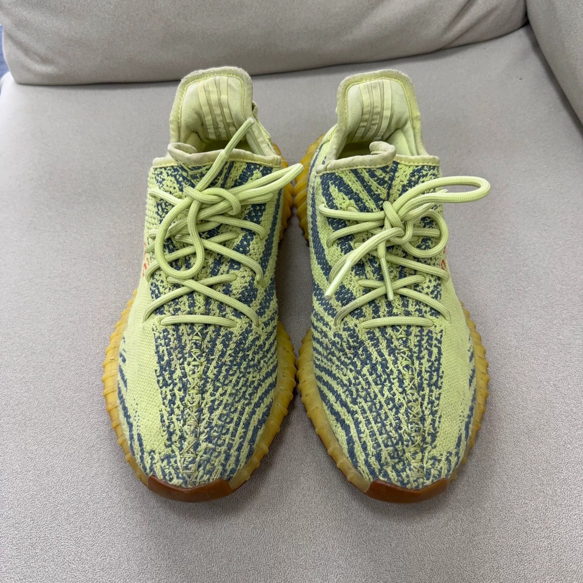 Yeezy Yeezy Yellow Lowtop Sneakers 42 Men Size US 9 / EU 42 - 2 Thumbnail