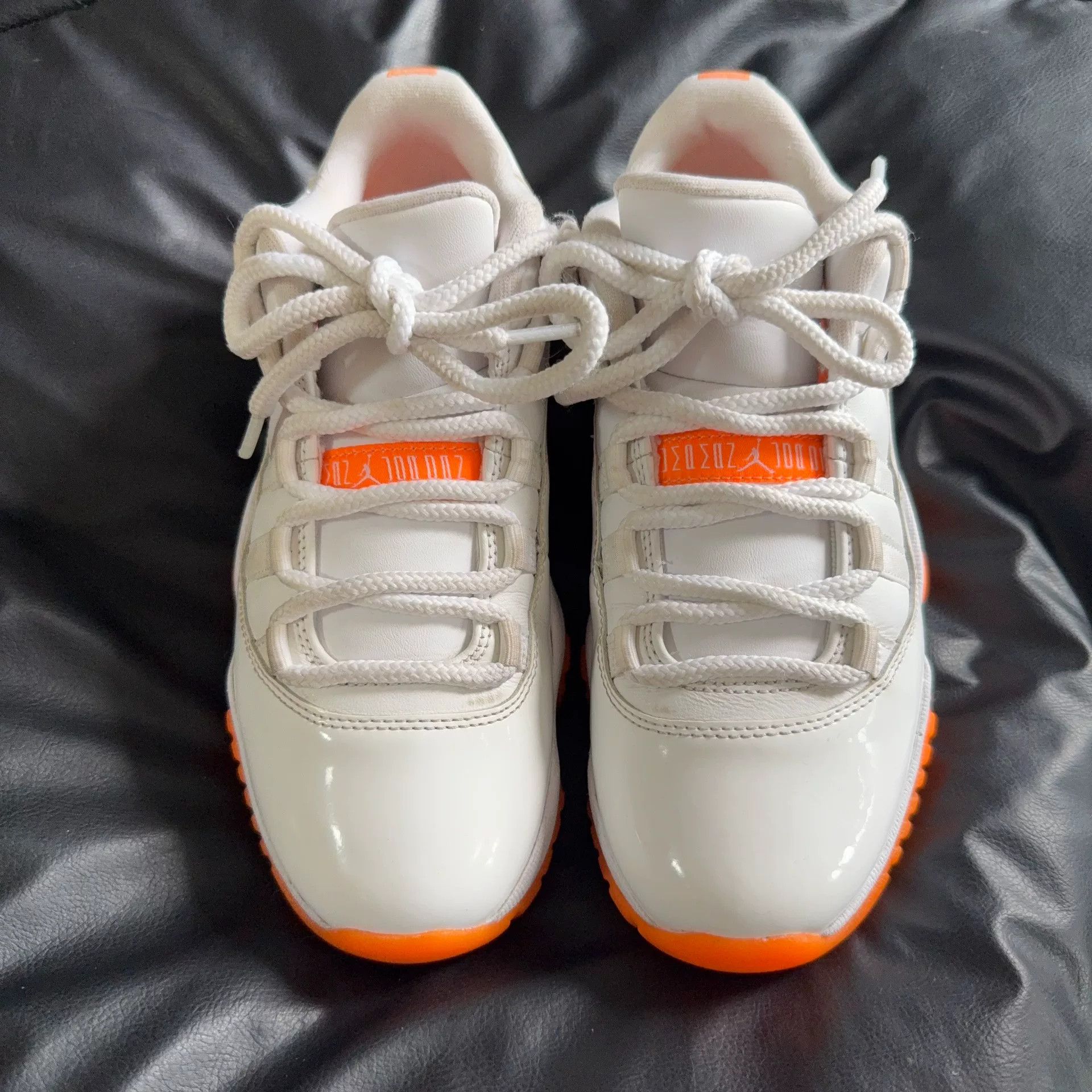 Nike Nike White Lowtop Sneakers 38 Men Size US 6 / EU 39 - 2 Thumbnail