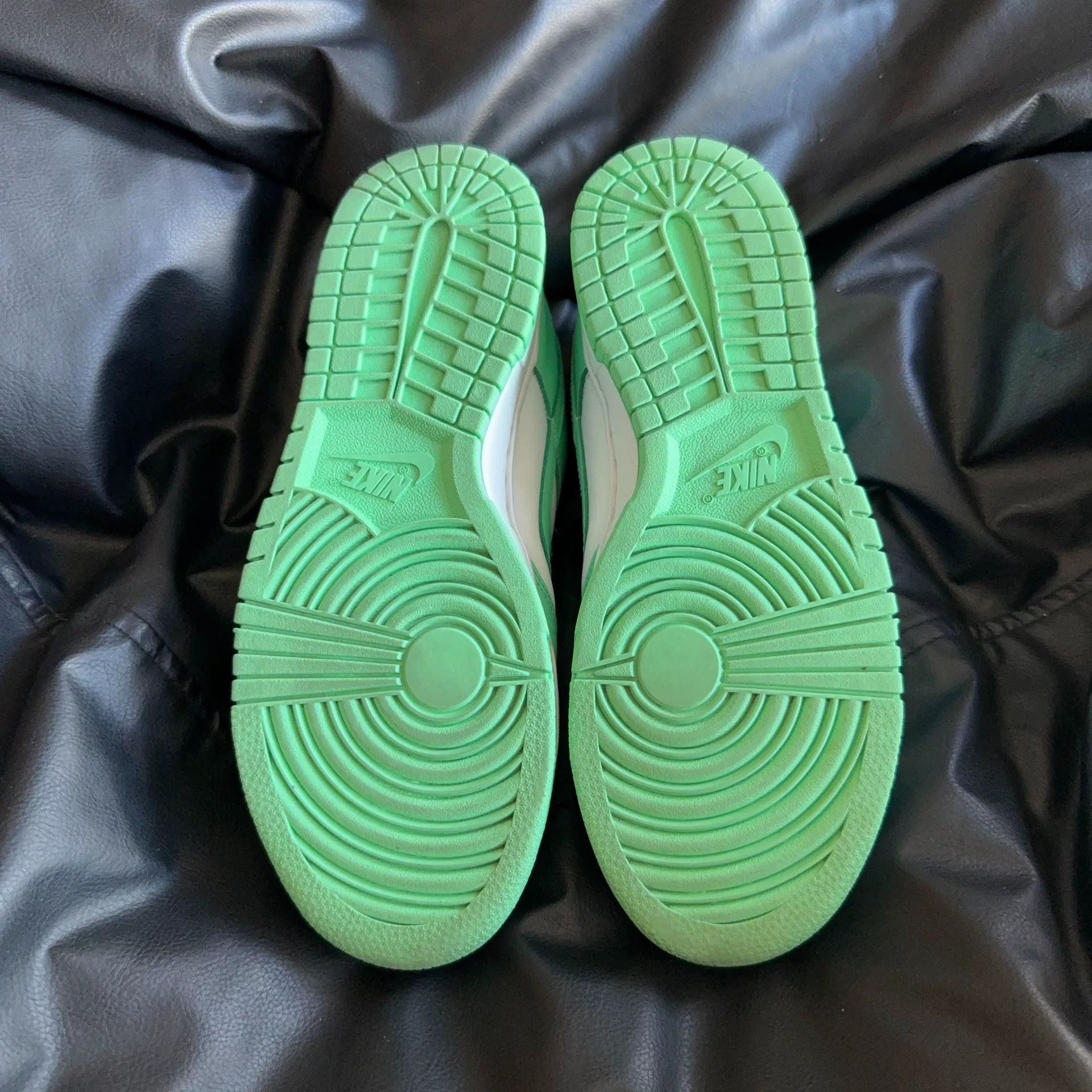 Nike Nike Green Lowtop Sneakers 39 Men Size US 6.5 / EU 39-40 - 4 Thumbnail
