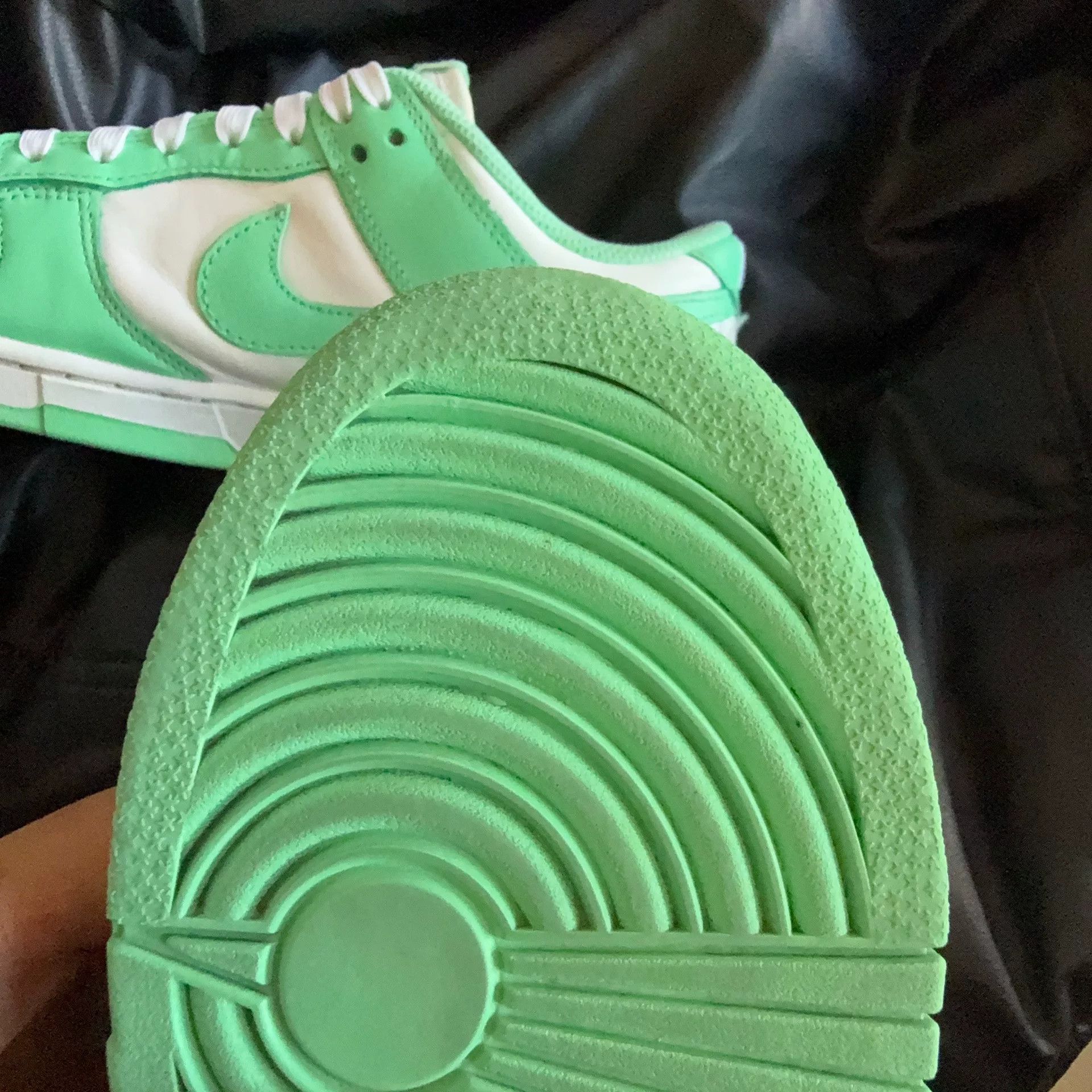 Nike Nike Green Lowtop Sneakers 39 Men Size US 6.5 / EU 39-40 - 7 Thumbnail