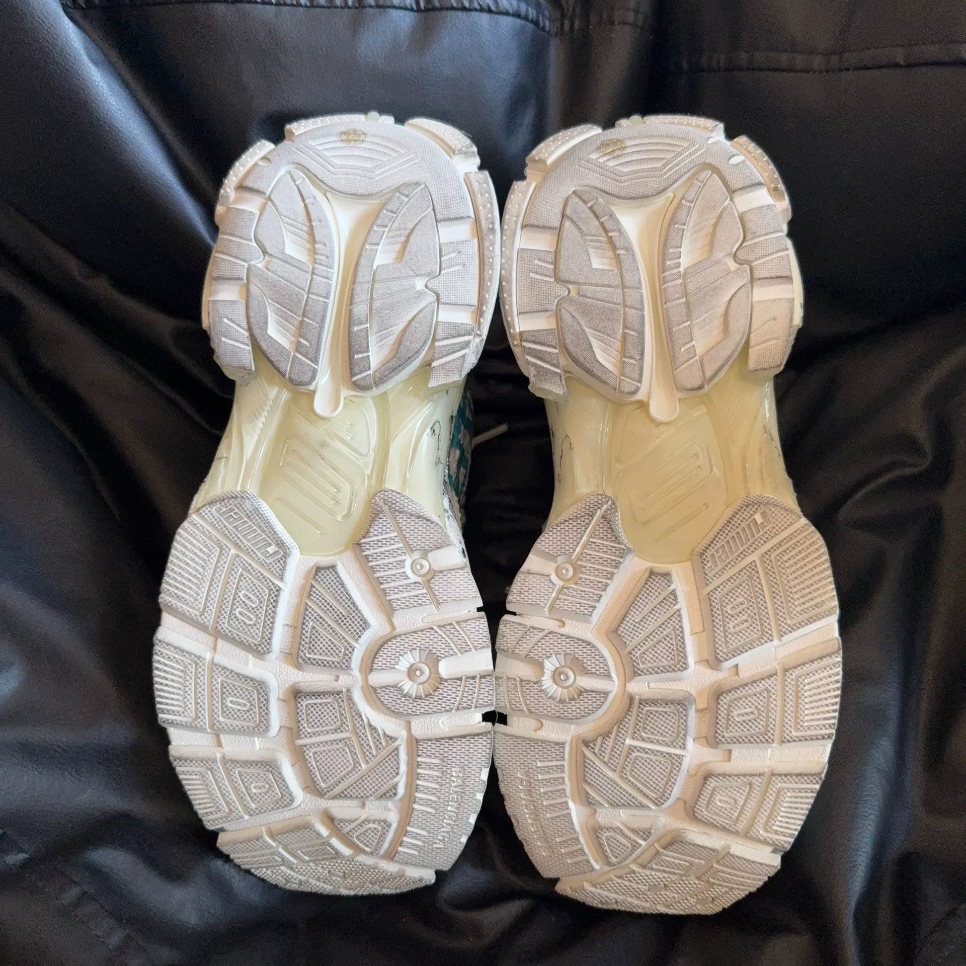 Balenciaga Balenciaga Running White Lowtop Sneakers 41 Men Size US 8.5 / EU 41-42 - 4 Thumbnail