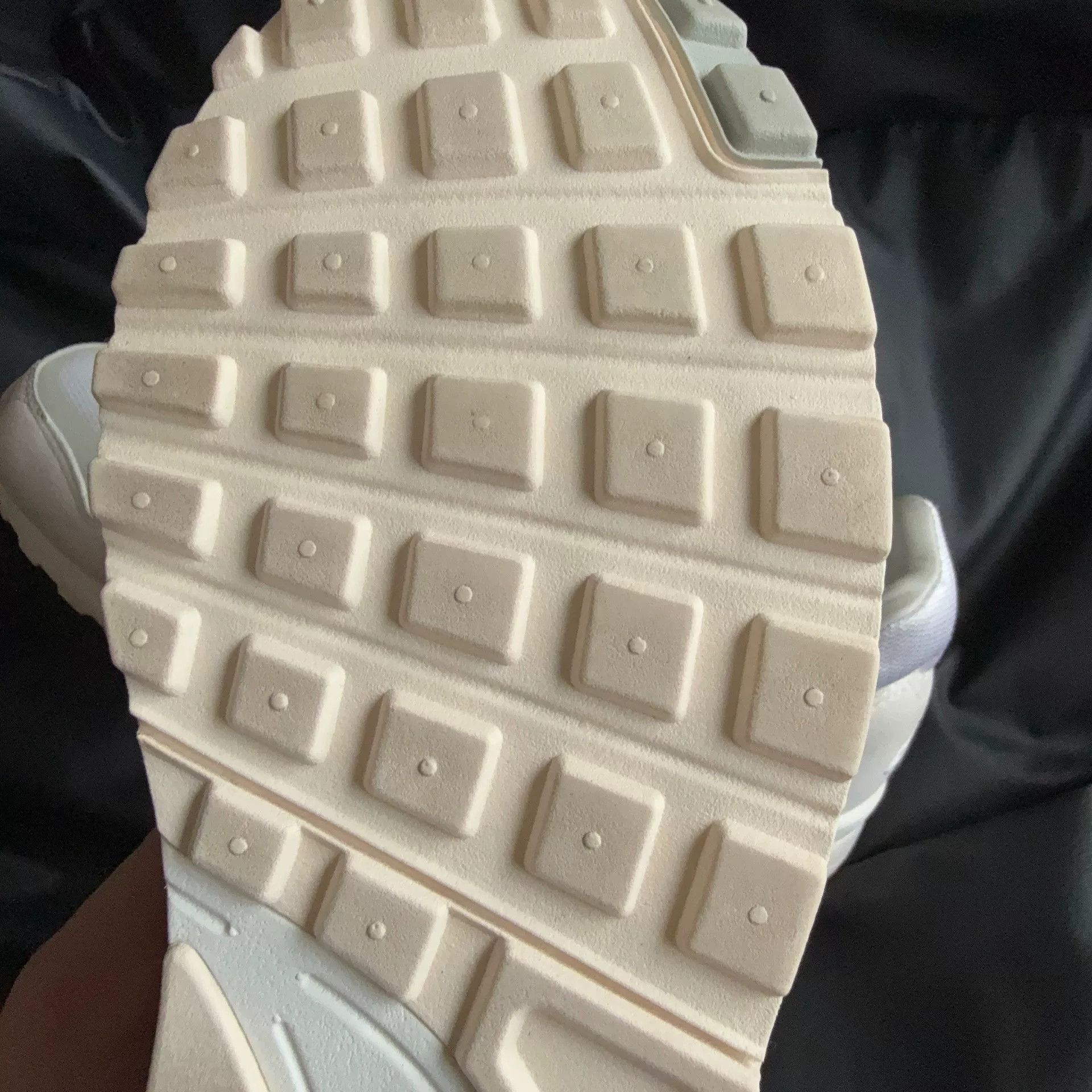 Fear of God Fear of God Retro Gray Lowtop Sneakers 42 Men Size US 9 / EU 42 - 8 Thumbnail