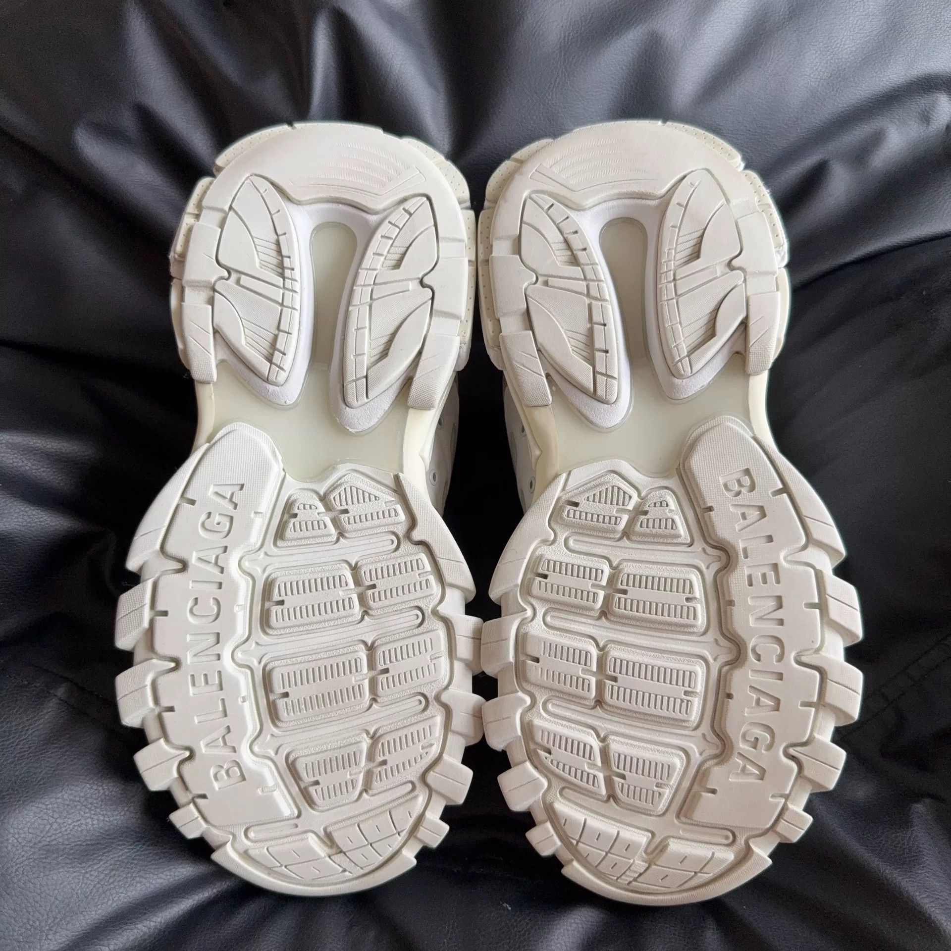 Balenciaga Balenciaga White Lowtop Sneakers 41 Men Size US 8.5 / EU 41-42 - 4 Thumbnail
