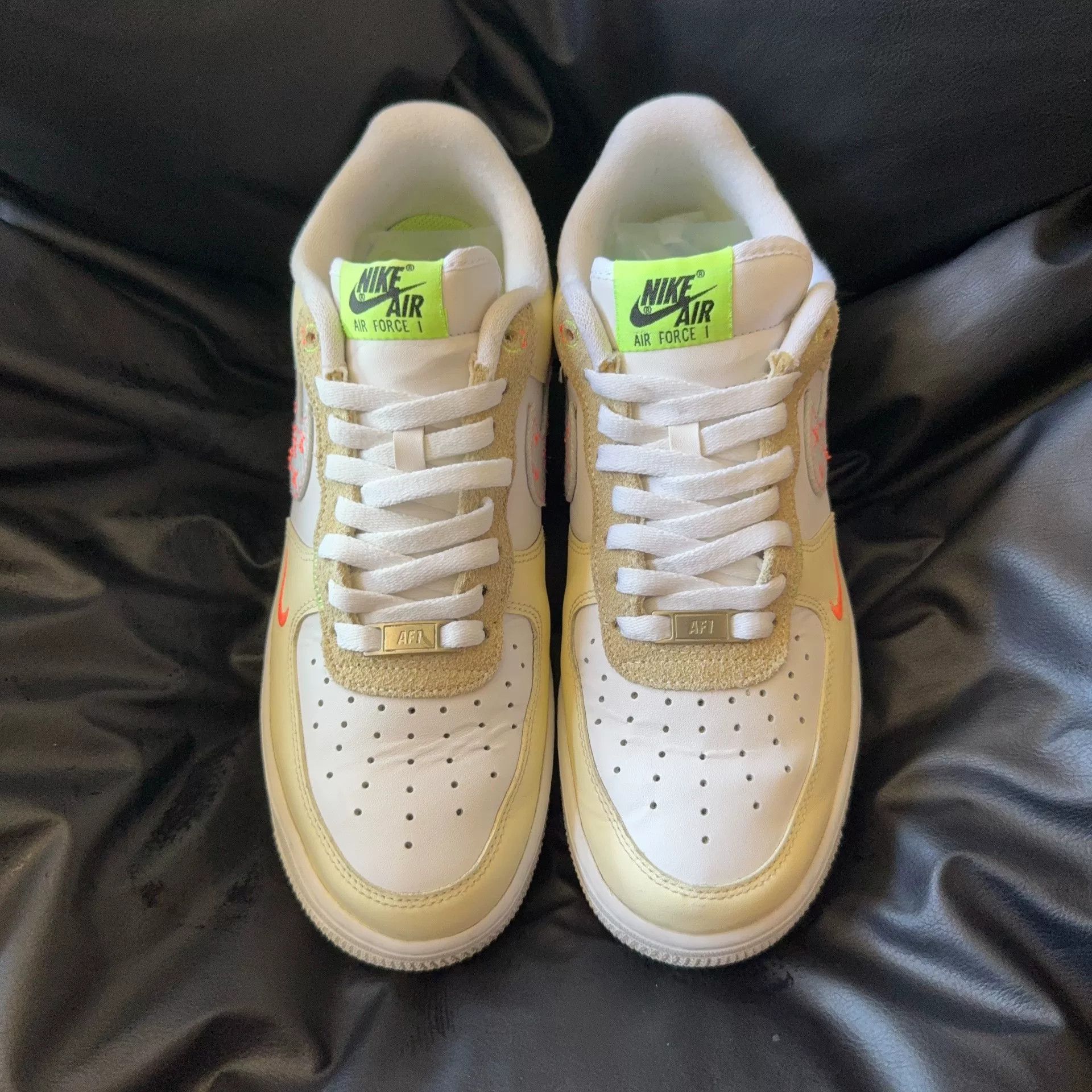 Nike Nike White Lowtop Sneakers 42 Men Size US 9 / EU 42 - 2 Thumbnail