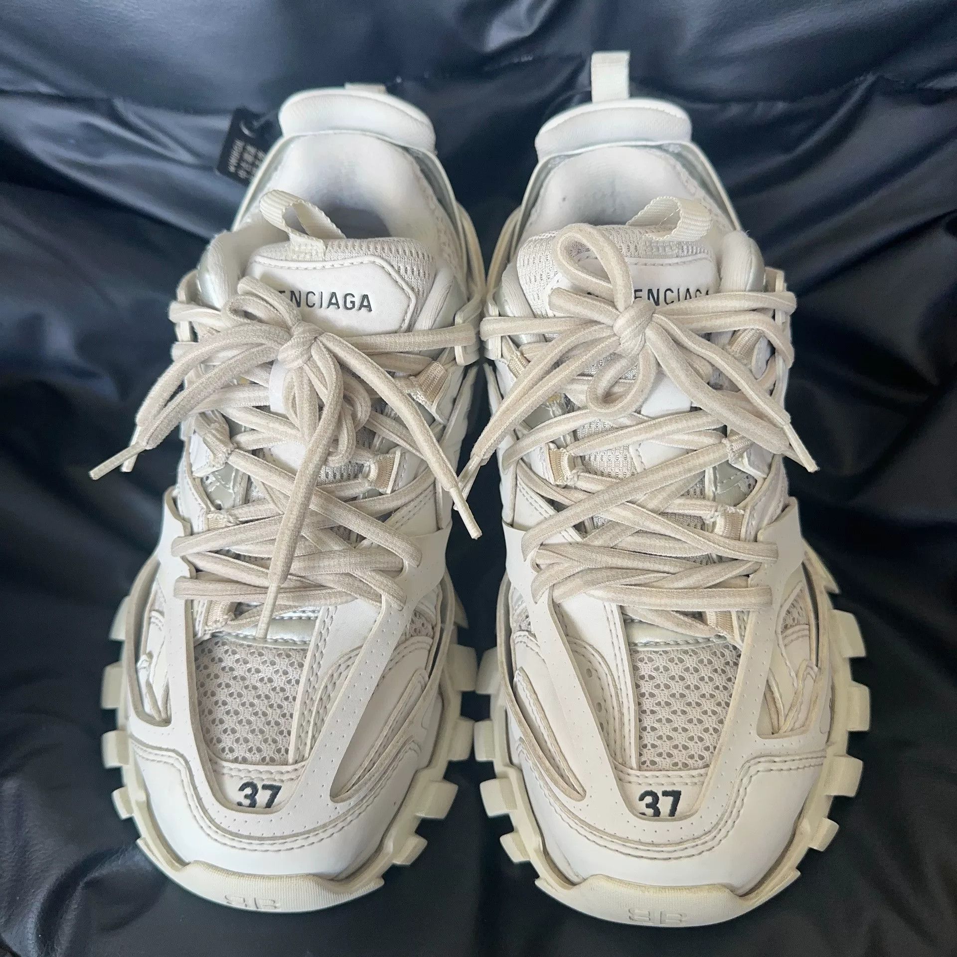 Balenciaga Balenciaga White Lowtop Sneakers 37 Women Size US 6.5 / IT 36.5 - 2 Thumbnail
