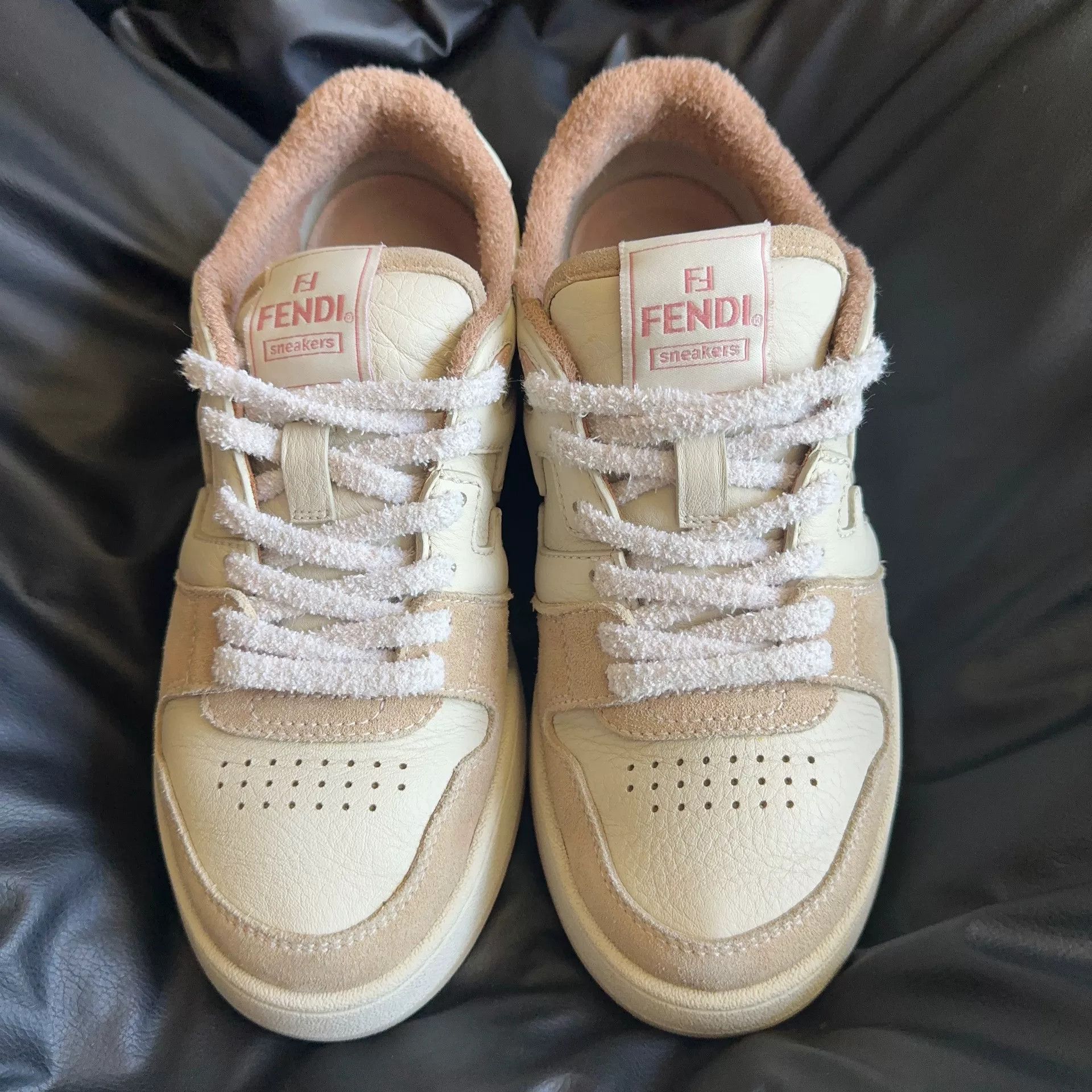 Fendi Fendi Suede Lowtop Sneakers 38 Women Size US 7.5 / IT 37.5 - 2 Thumbnail