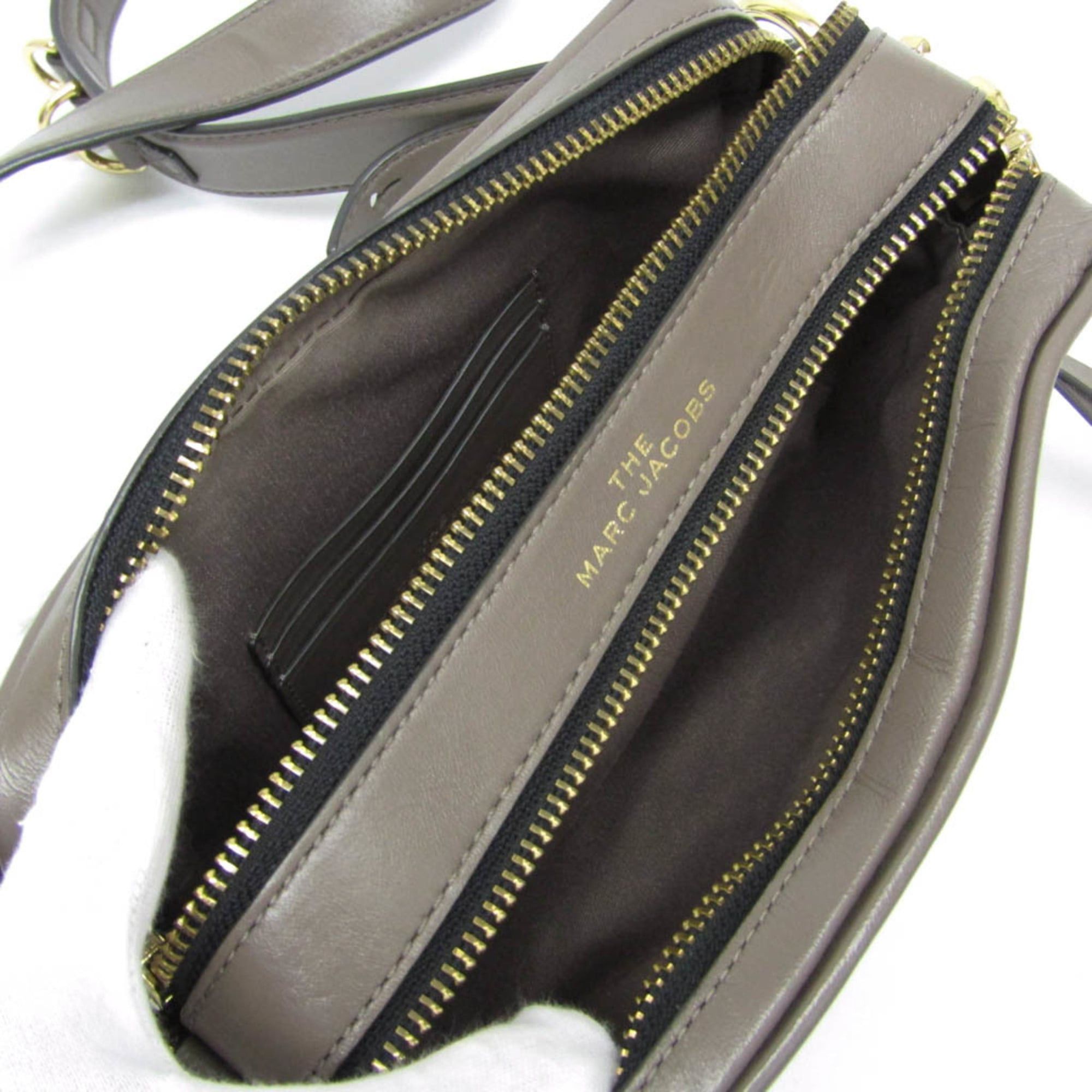 Marc Jacobs Marc Jacobs The Quilted Softshot M0015419 Women's Leather Shoulder Bag Gray Beige Size ONE SIZE - 3 Thumbnail