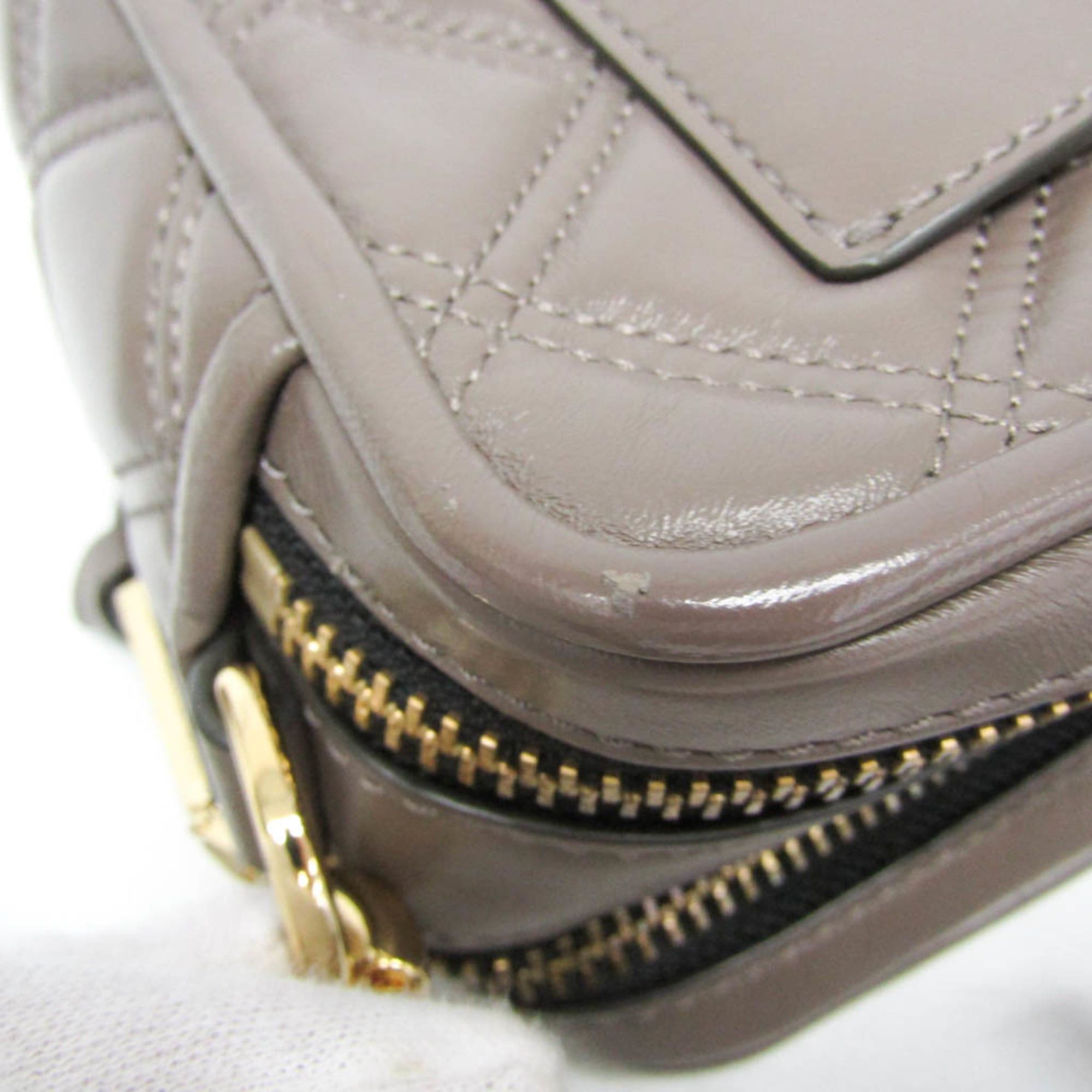 Marc Jacobs Marc Jacobs The Quilted Softshot M0015419 Women's Leather Shoulder Bag Gray Beige Size ONE SIZE - 5 Thumbnail