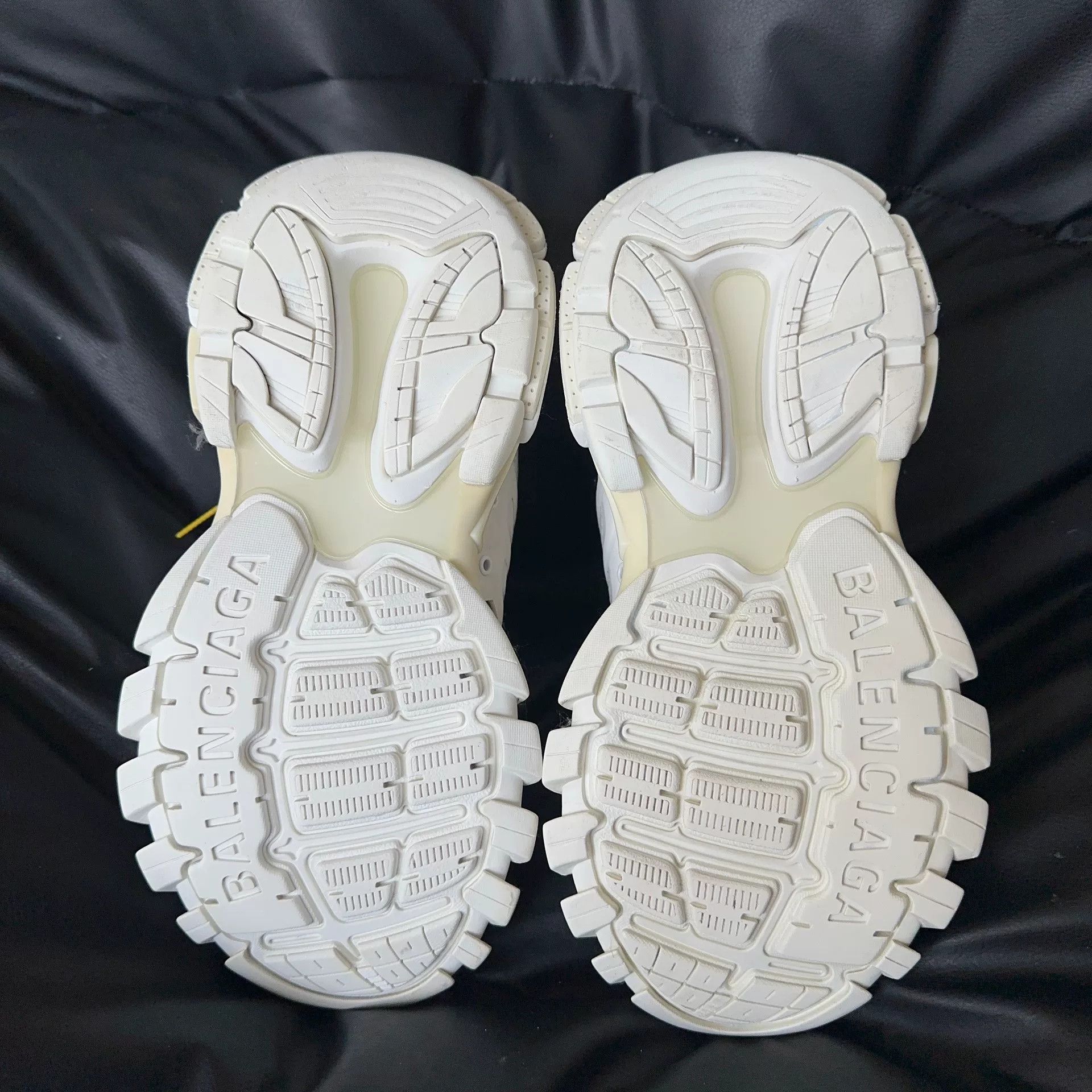 Balenciaga Balenciaga White Lowtop Sneakers 36 Women Size US 6 / IT 36 - 4 Thumbnail