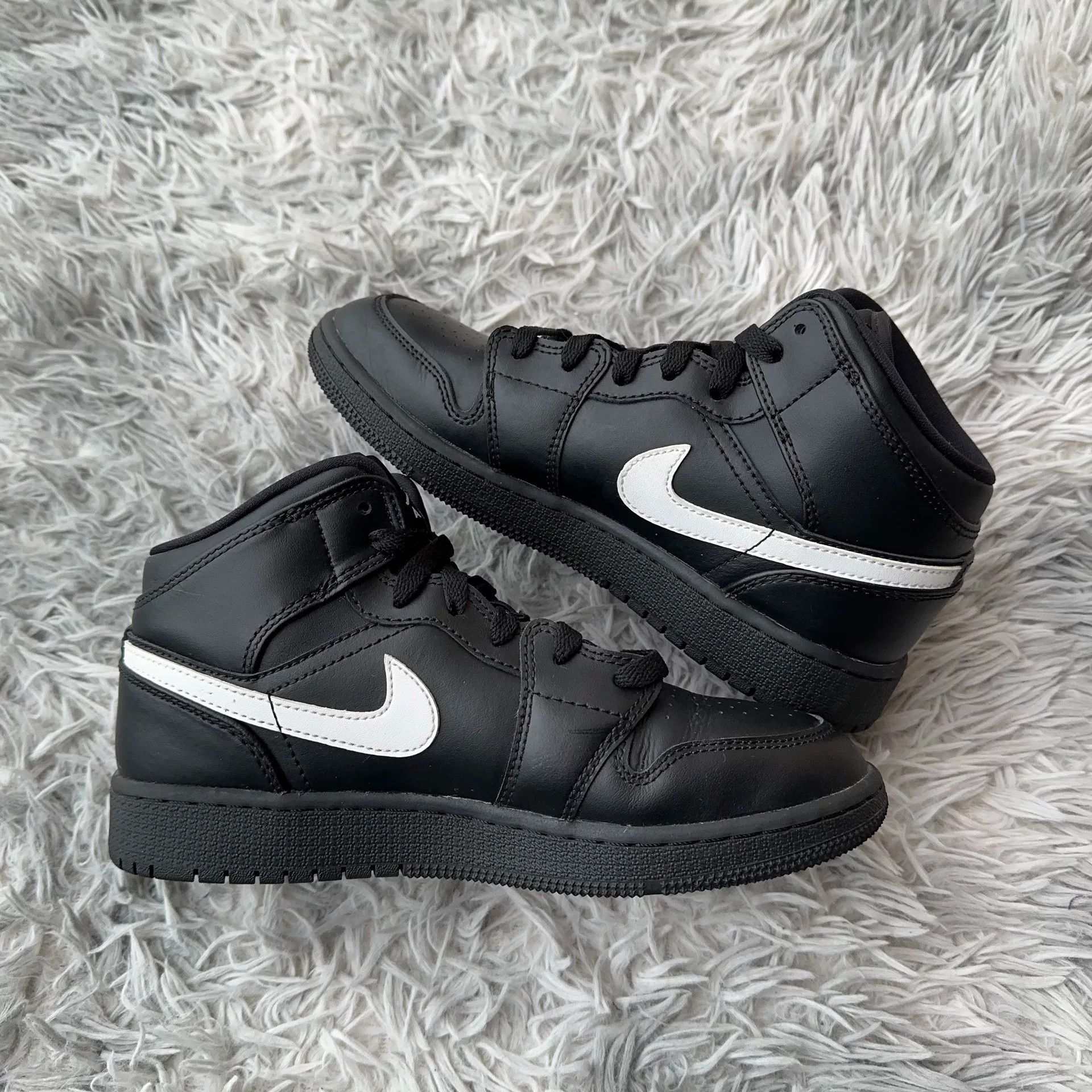Nike Nike Black Lowtop Sneakers 37 Men Size US 5 / EU 37 - 6 Thumbnail