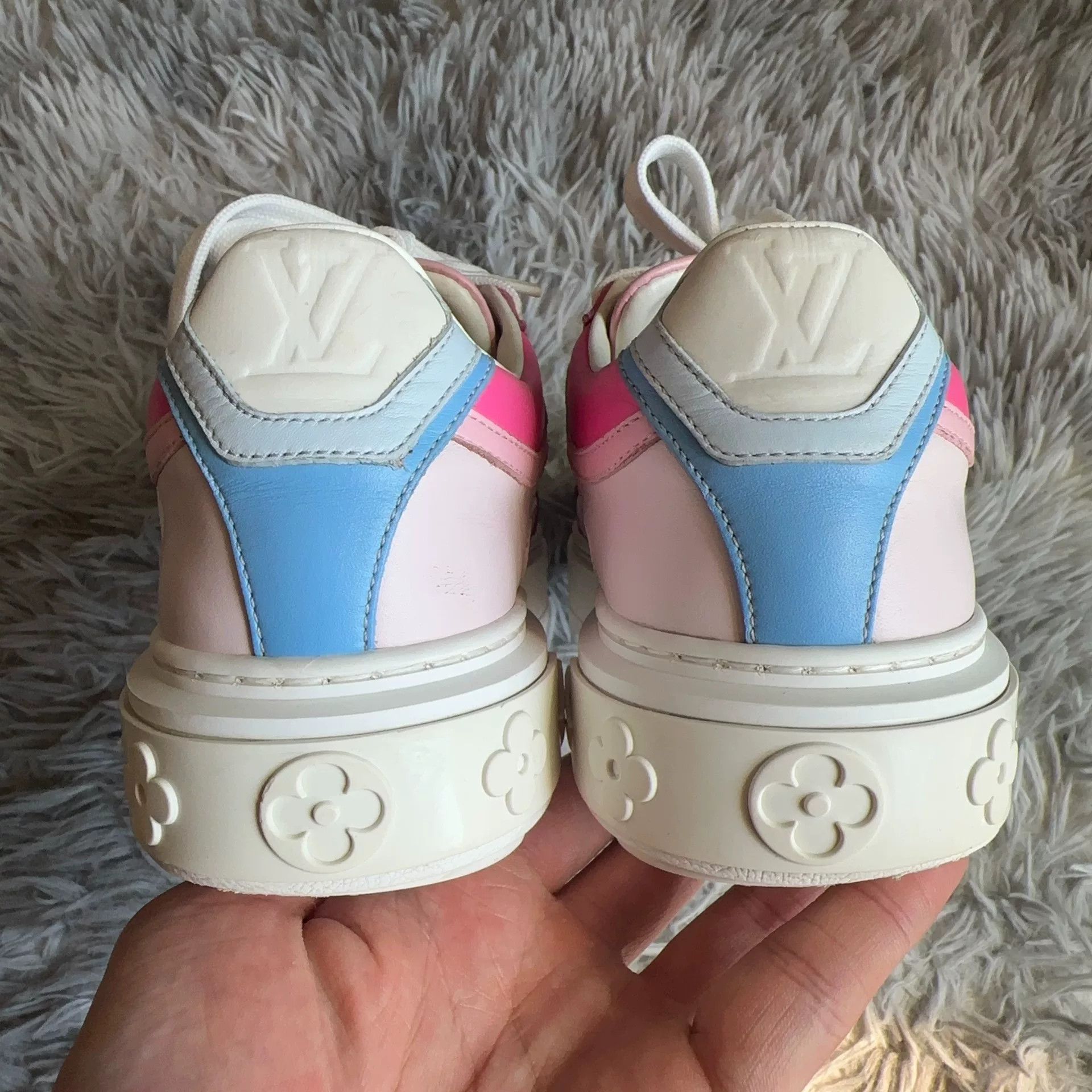 Louis Vuitton Louis Vuitton Pink Lowtop Sneakers 35 Women Size US 5 / IT 35 - 3 Thumbnail