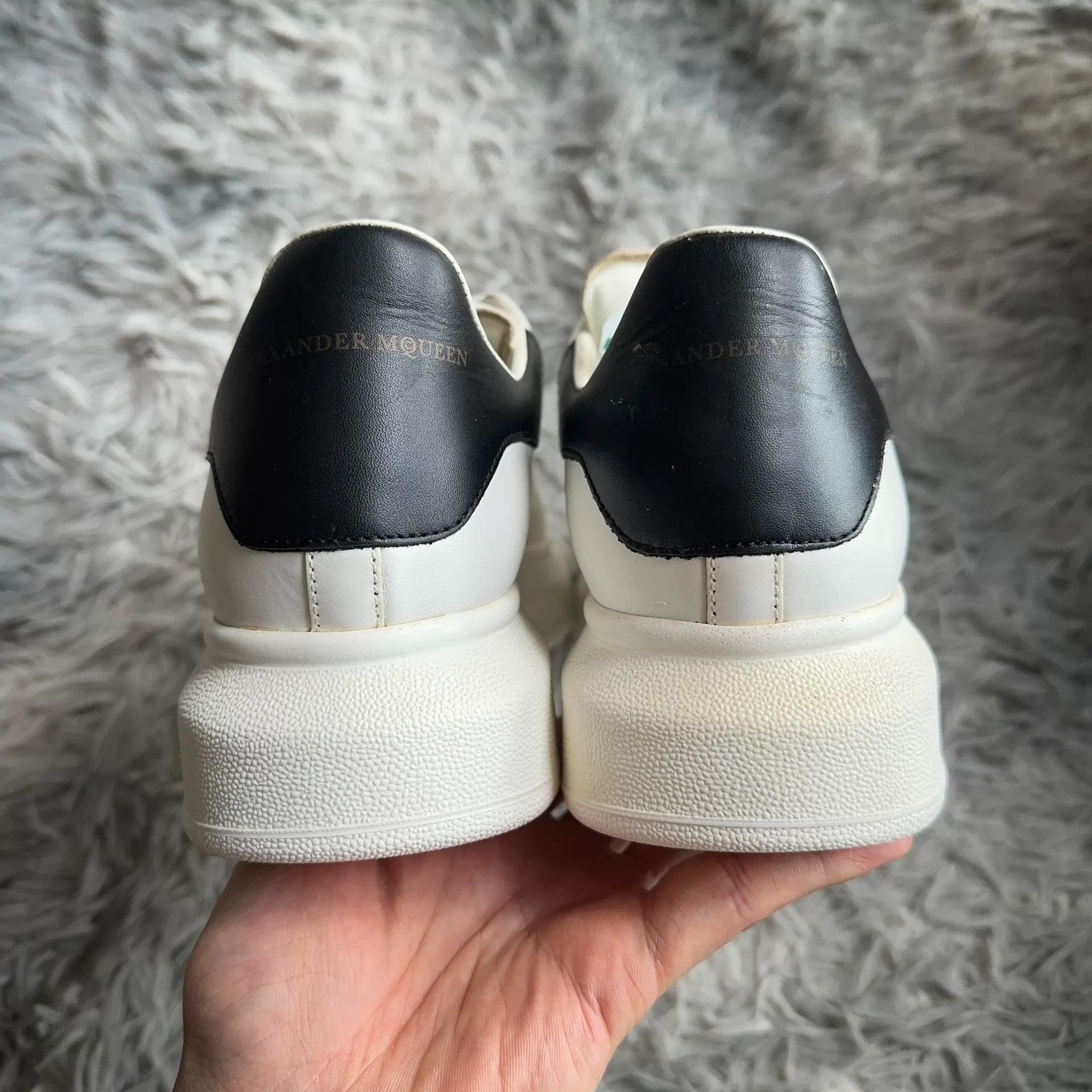 Alexander McQueen Alexander McQueen Black Lowtop Sneakers 44 Men Size US 10.5 / EU 43-44 - 3 Thumbnail