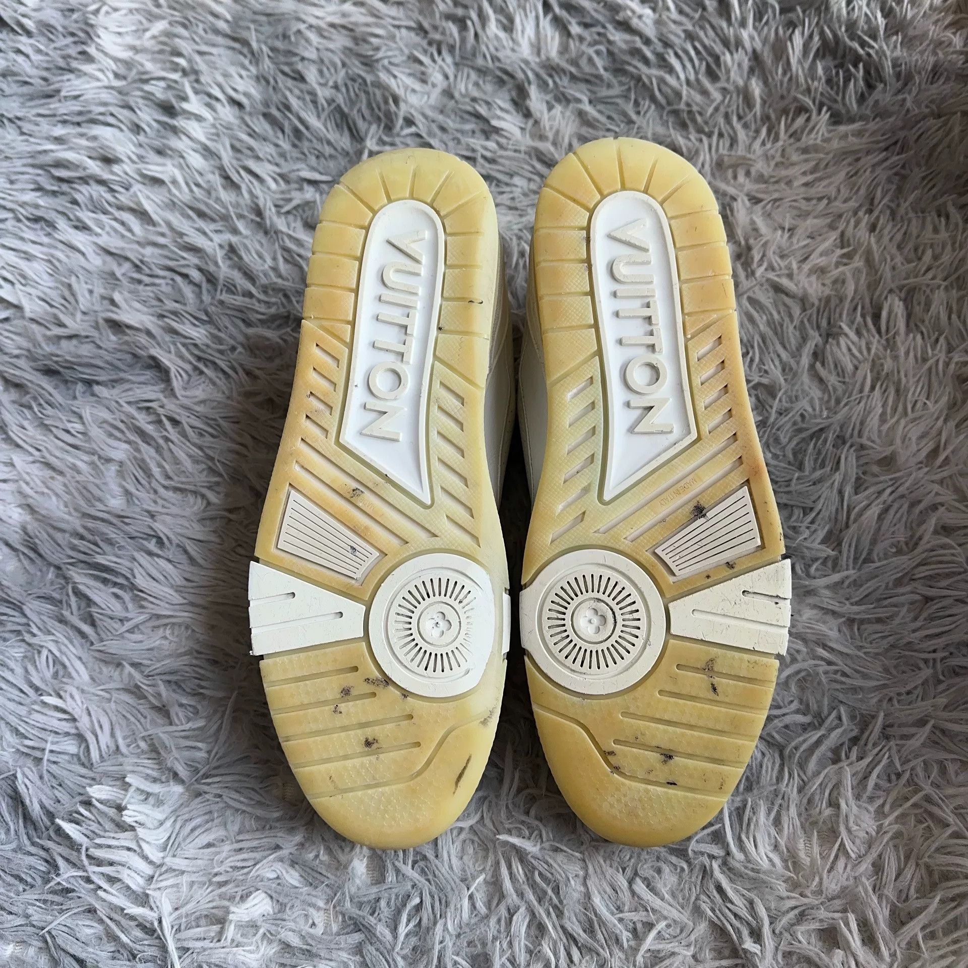 Louis Vuitton Louis Vuitton Training White Lowtop Sneakers 10 Men Size US 10 / EU 43 - 4 Thumbnail