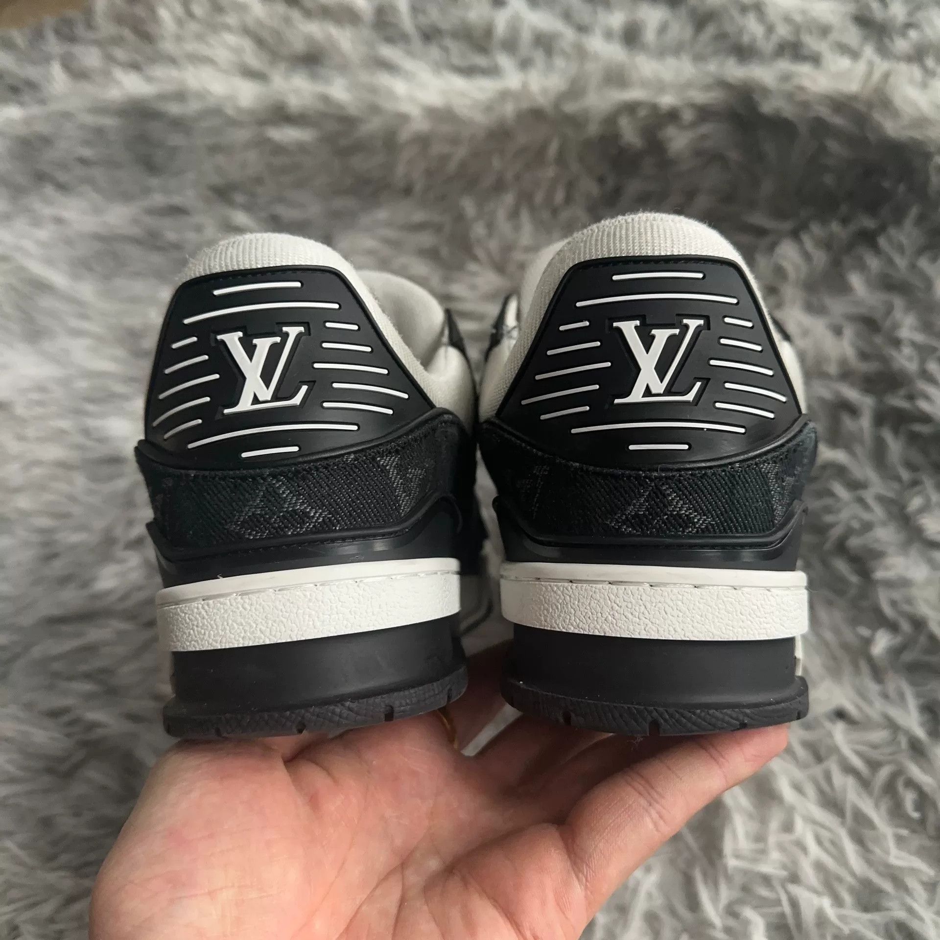 Louis Vuitton Louis Vuitton Training Denim Black Lowtop Sneakers 39 Women Size US 8.5 / IT 38.5 - 3 Thumbnail