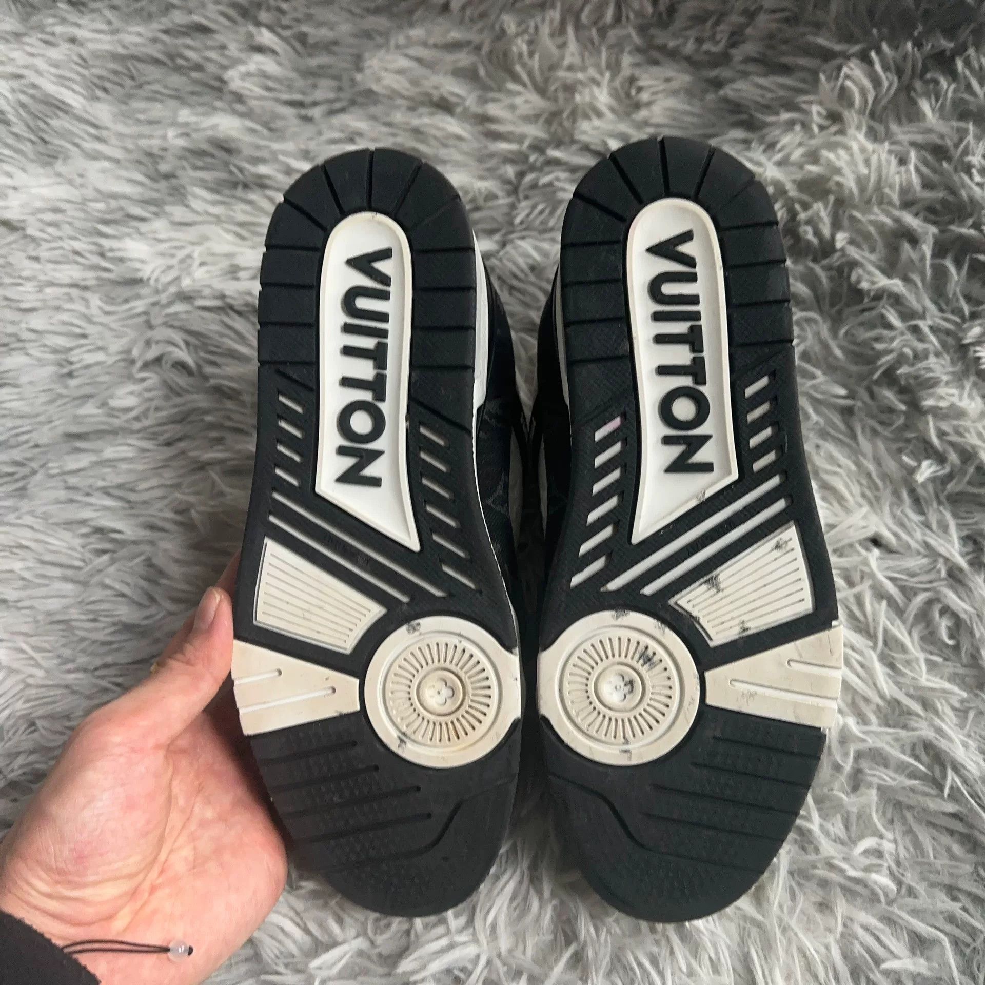 Louis Vuitton Louis Vuitton Training Denim Black Lowtop Sneakers 39 Women Size US 8.5 / IT 38.5 - 4 Thumbnail